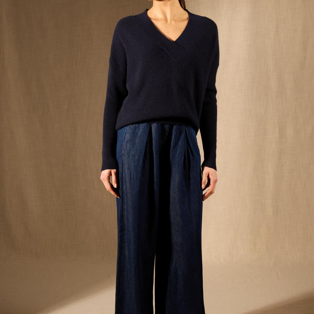 GRAINNE pull col v croisé navy 100% cachemire