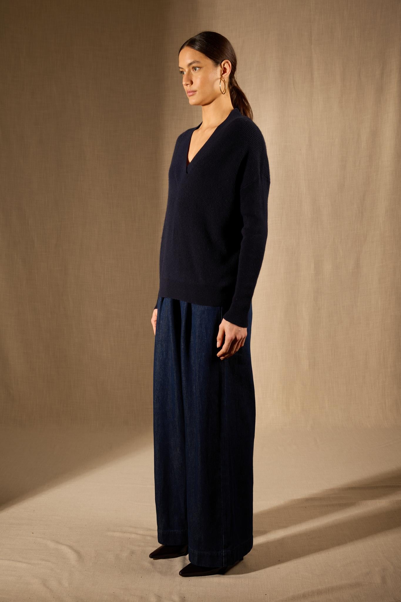 GRAINNE pull col v croisé navy 100% cachemire