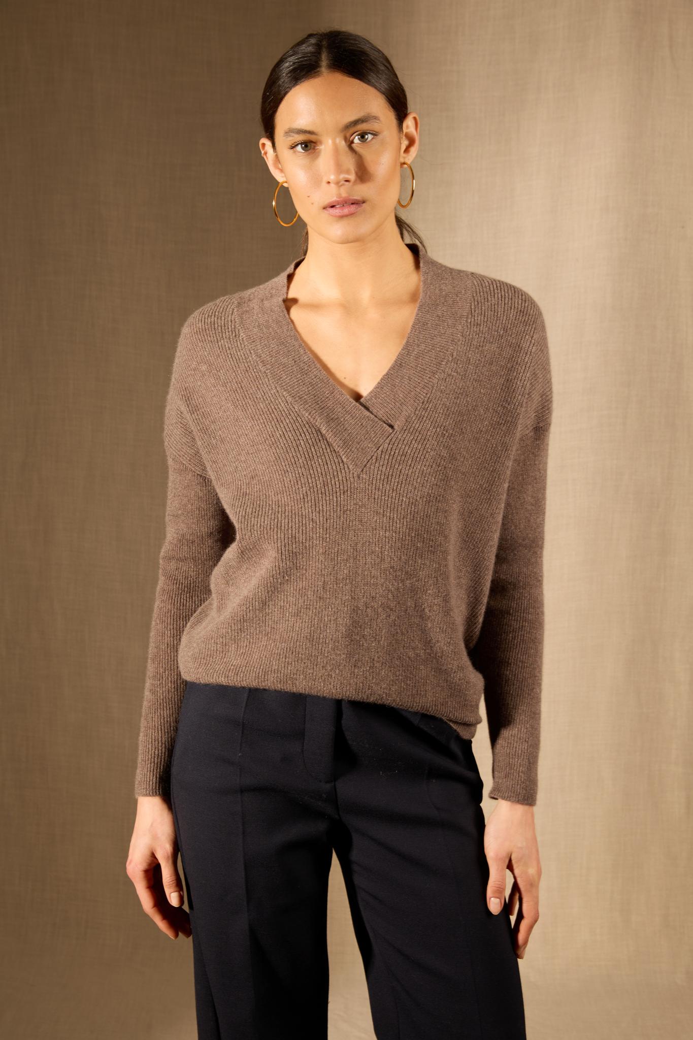 GRAINNE pull col v croisé taupe chiné 100% cachemire