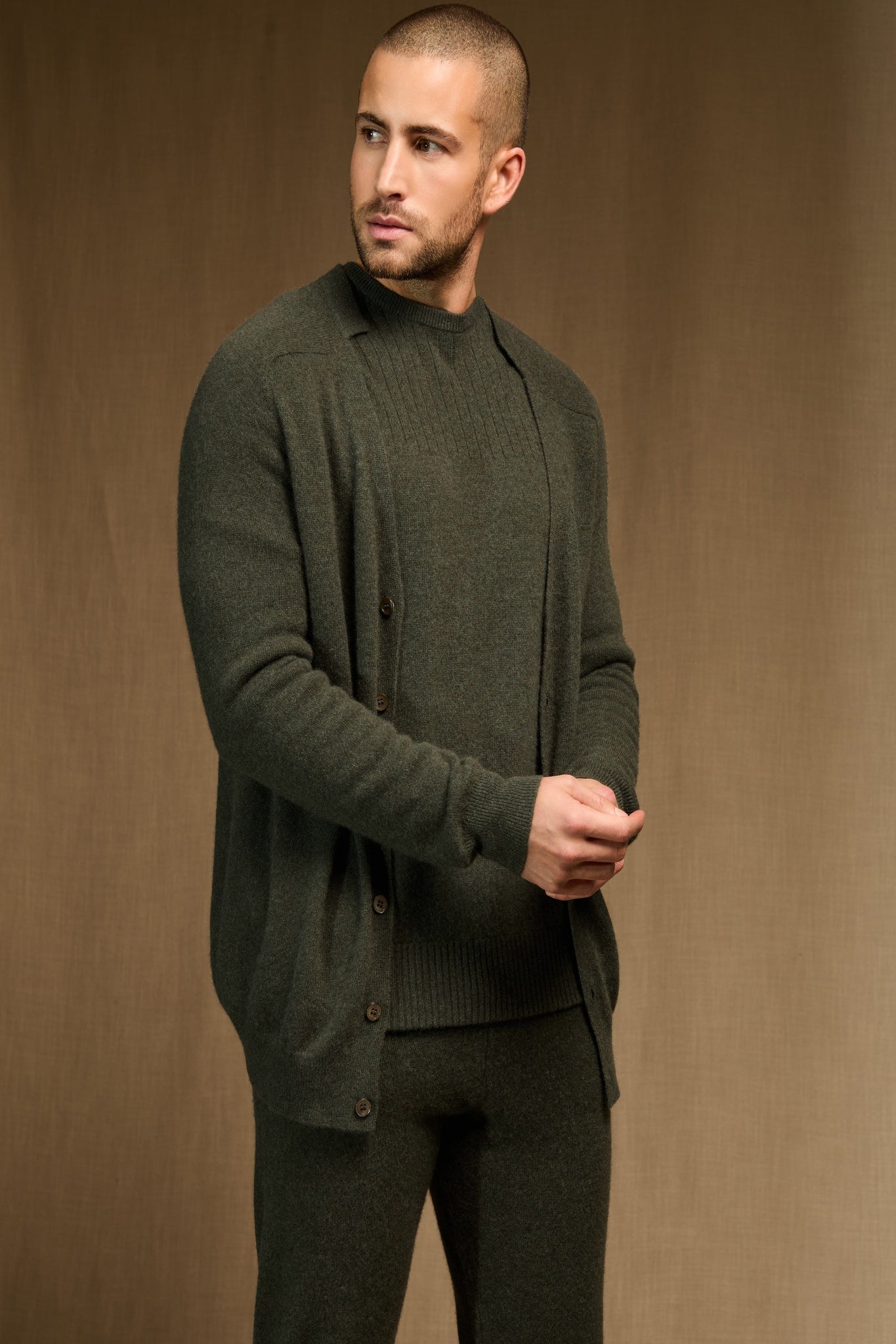 hayfield cardigan col v kaki chiné 100% cachemire