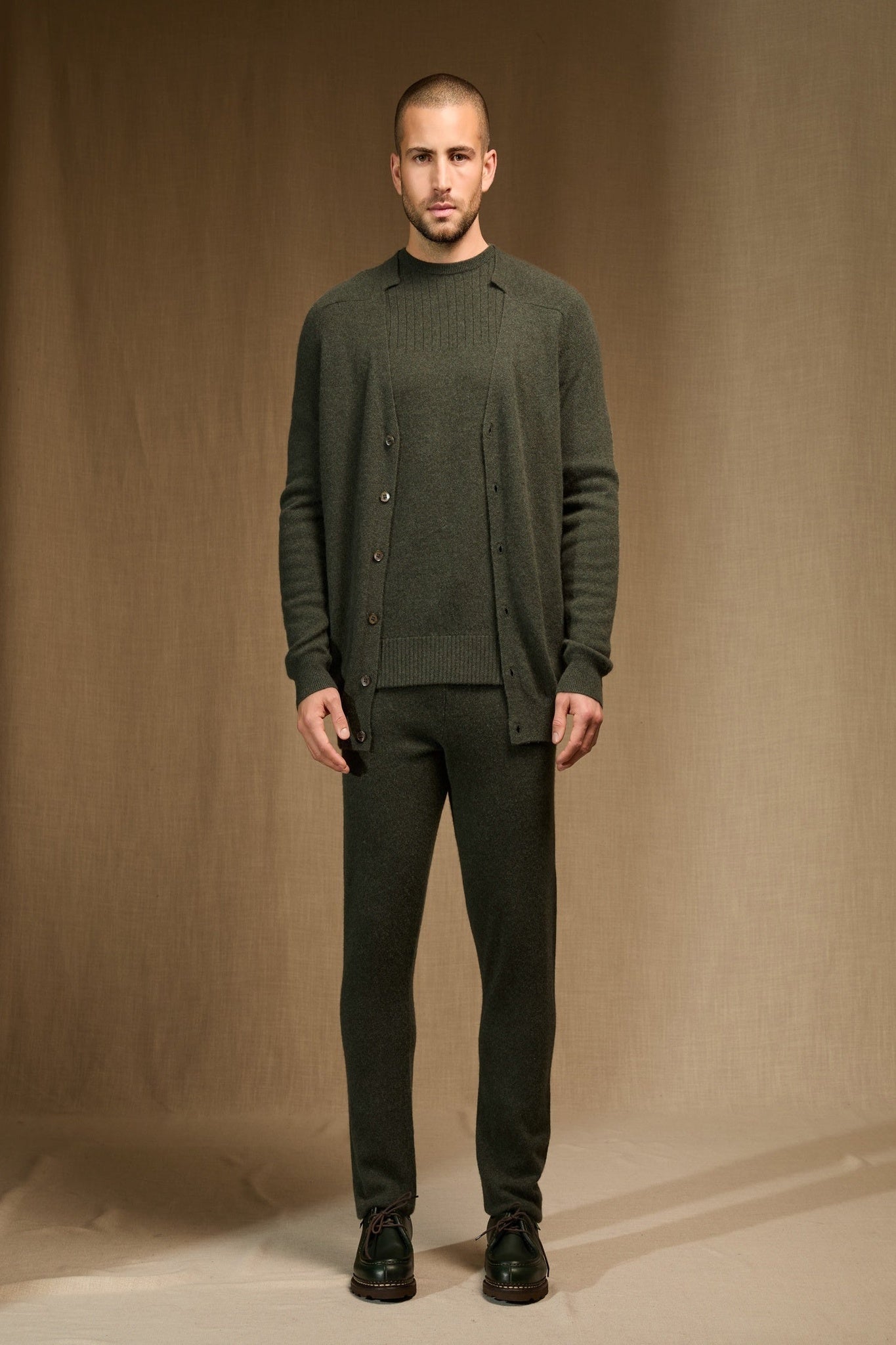 hayfield cardigan col v kaki chiné 100% cachemire