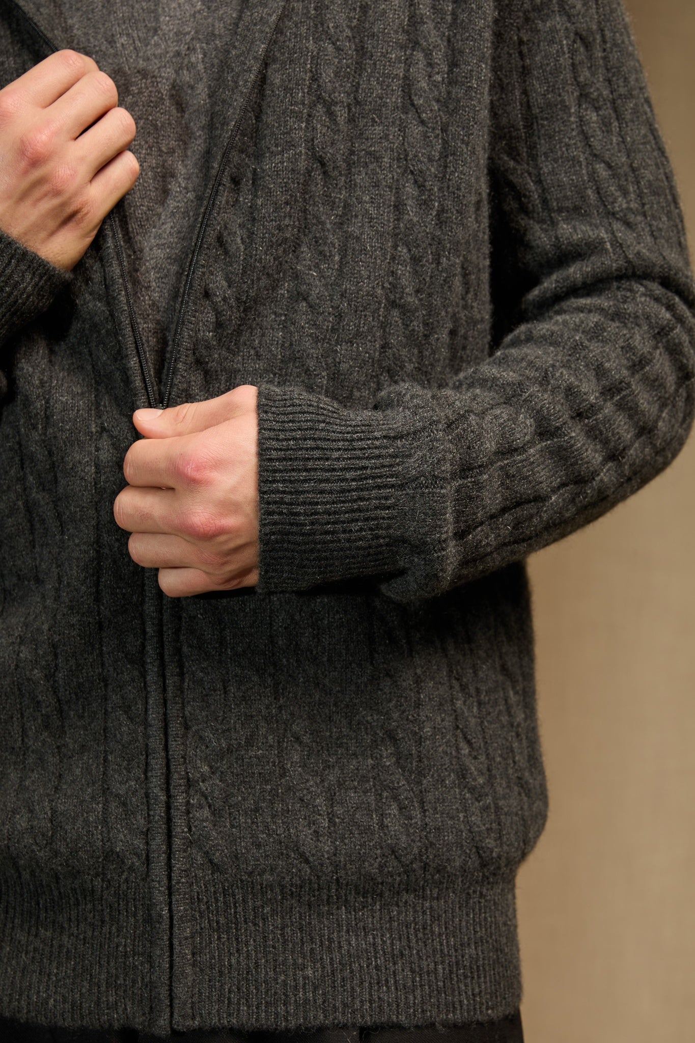 james gilet zippé capuche 4 fils carbone chiné 100% cachemire