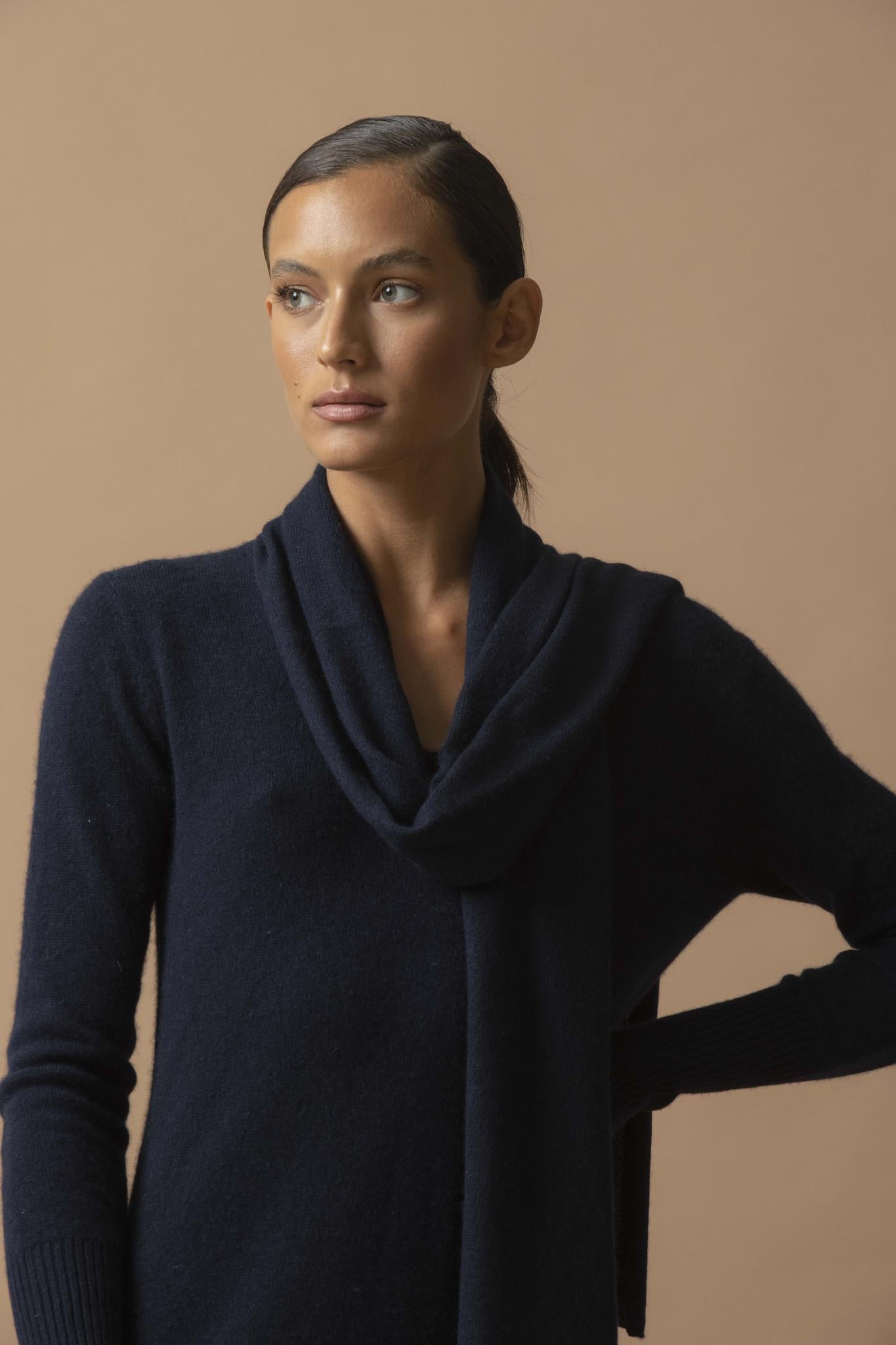 JOY robe col v navy 100% cachemire
