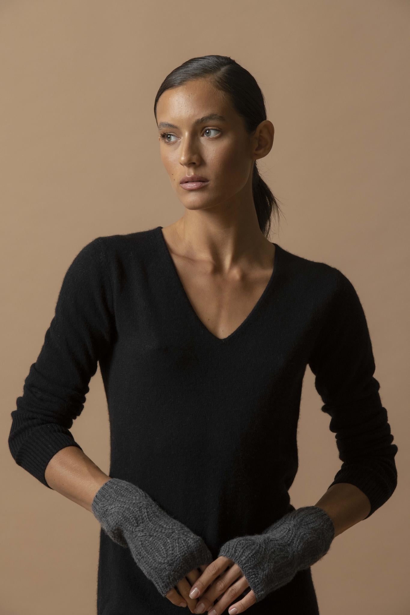 JOY robe col v noir 100% cachemire
