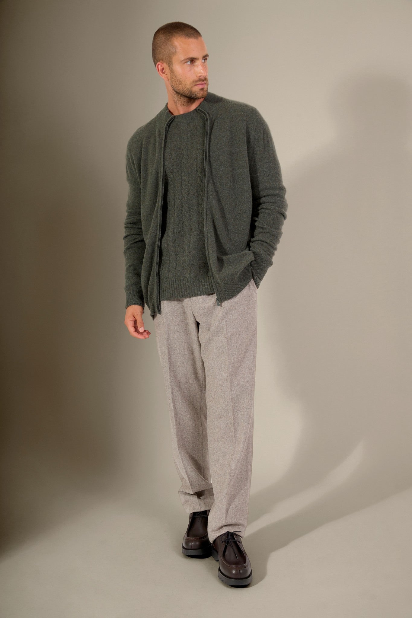 jules gilet zippé col montant kaki chiné 100% cachemire