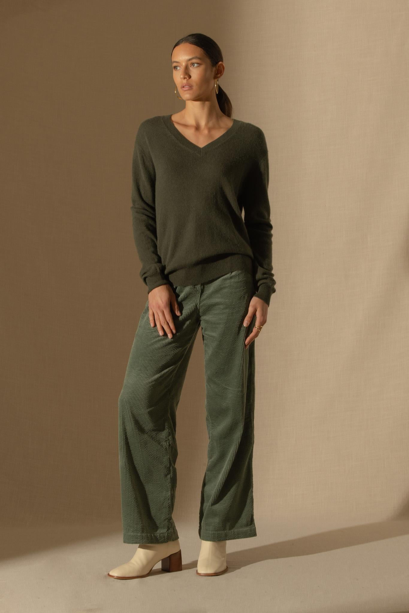 KALIE pull col v  kaki 100% cachemire