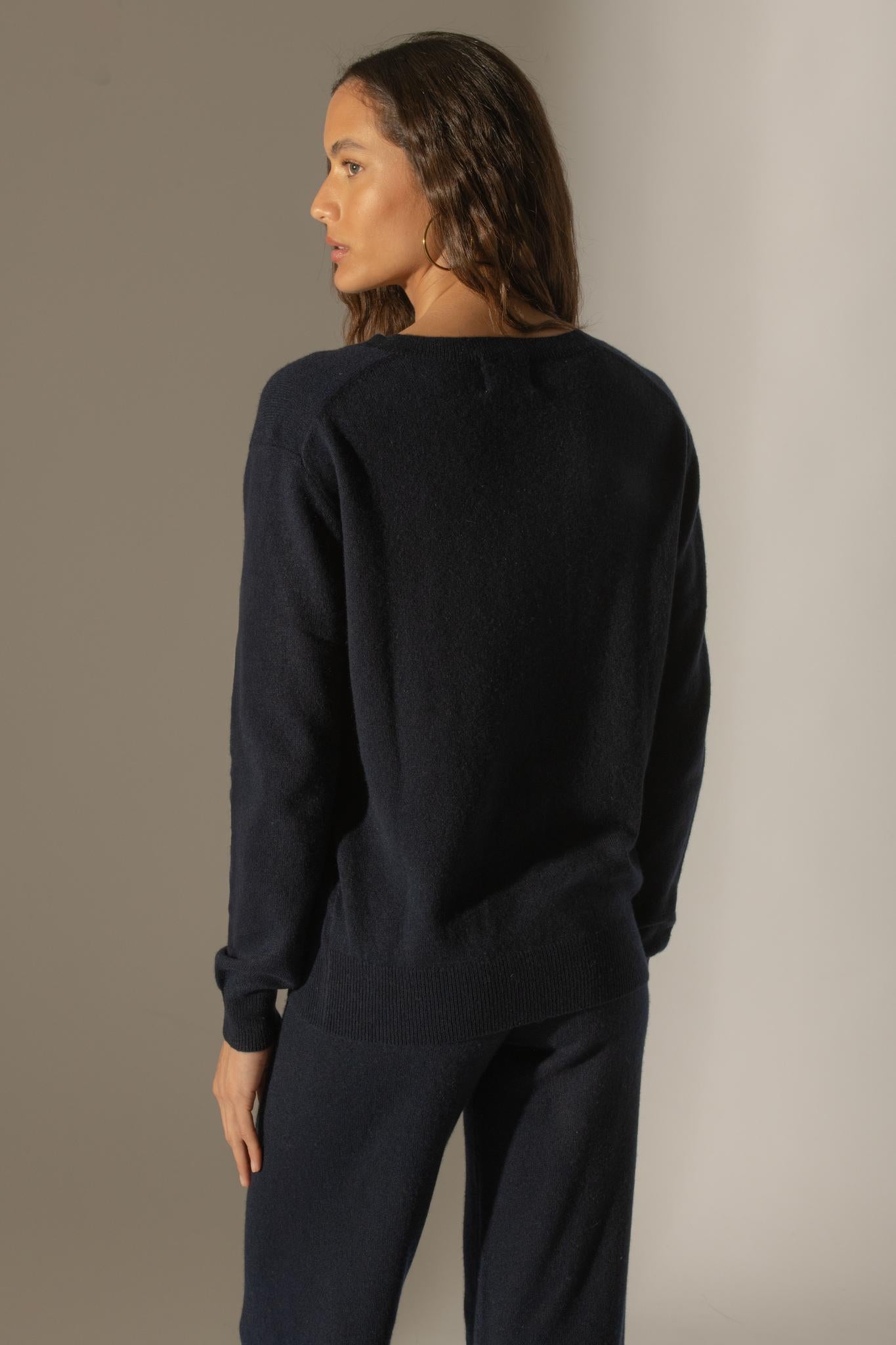 KALIE pull col v  navy 100% cachemire