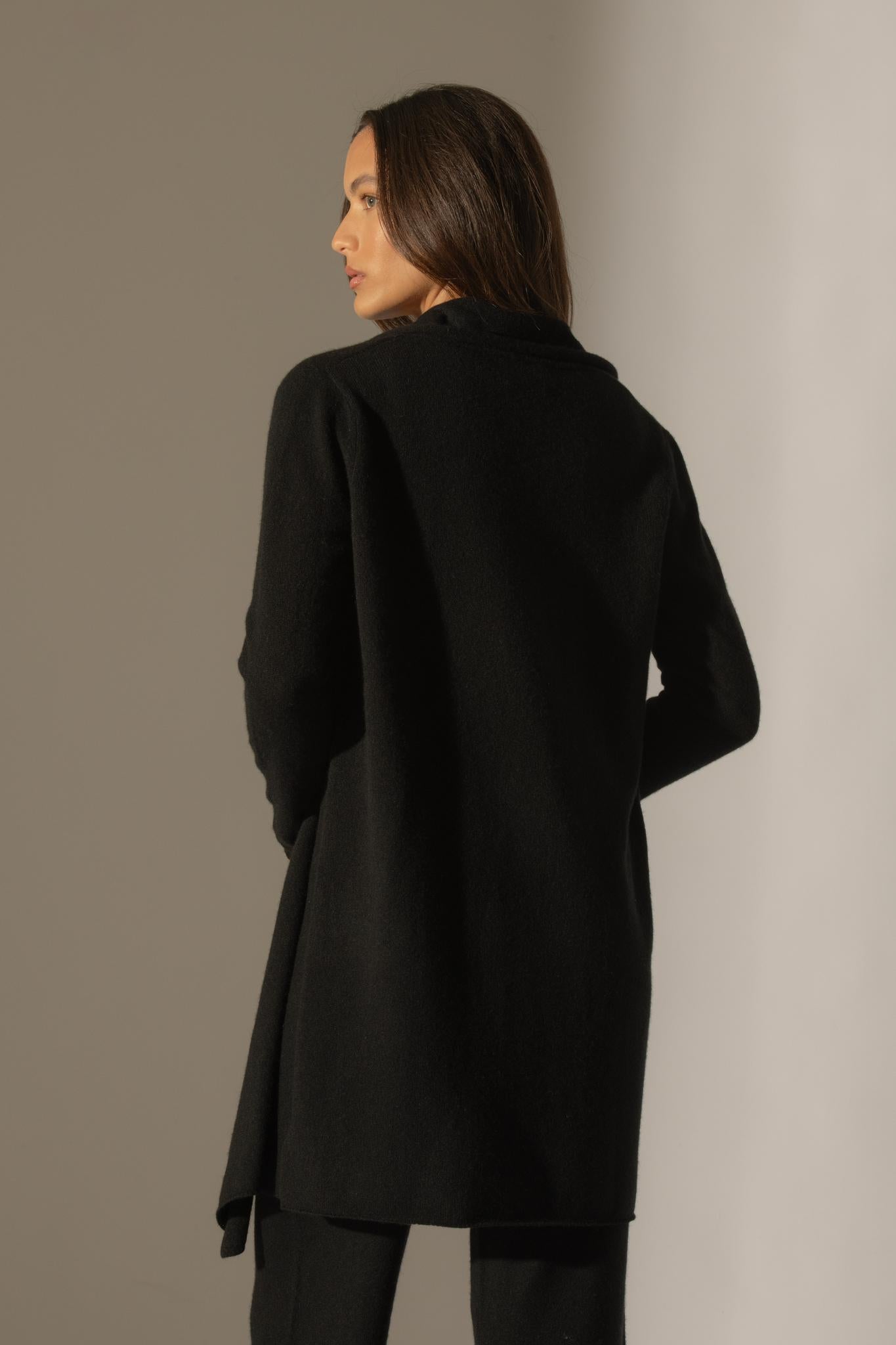 KARA veste longue ouverte col châle noir 100% cachemire