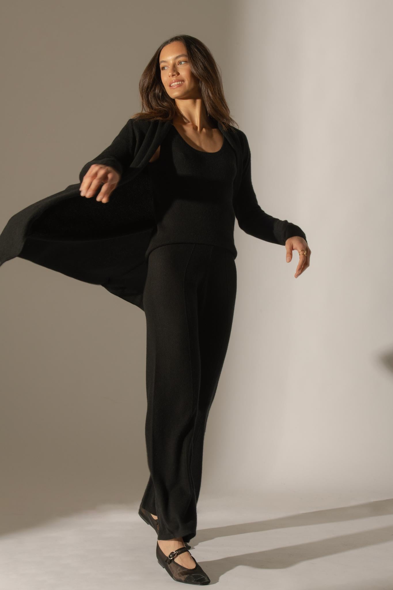 KARA veste longue ouverte col châle noir 100% cachemire