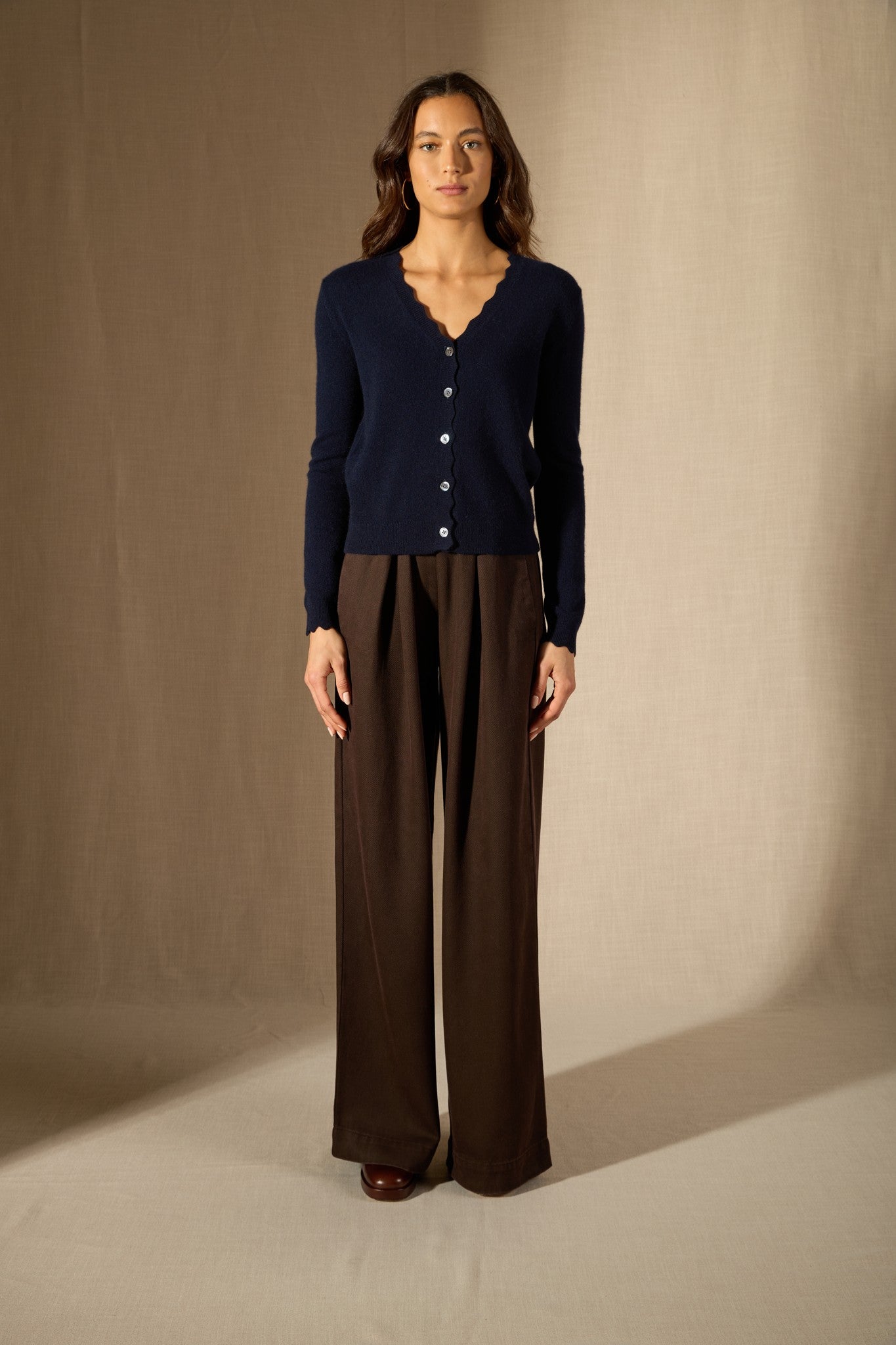 leora cardigan col v navy 100% cachemire