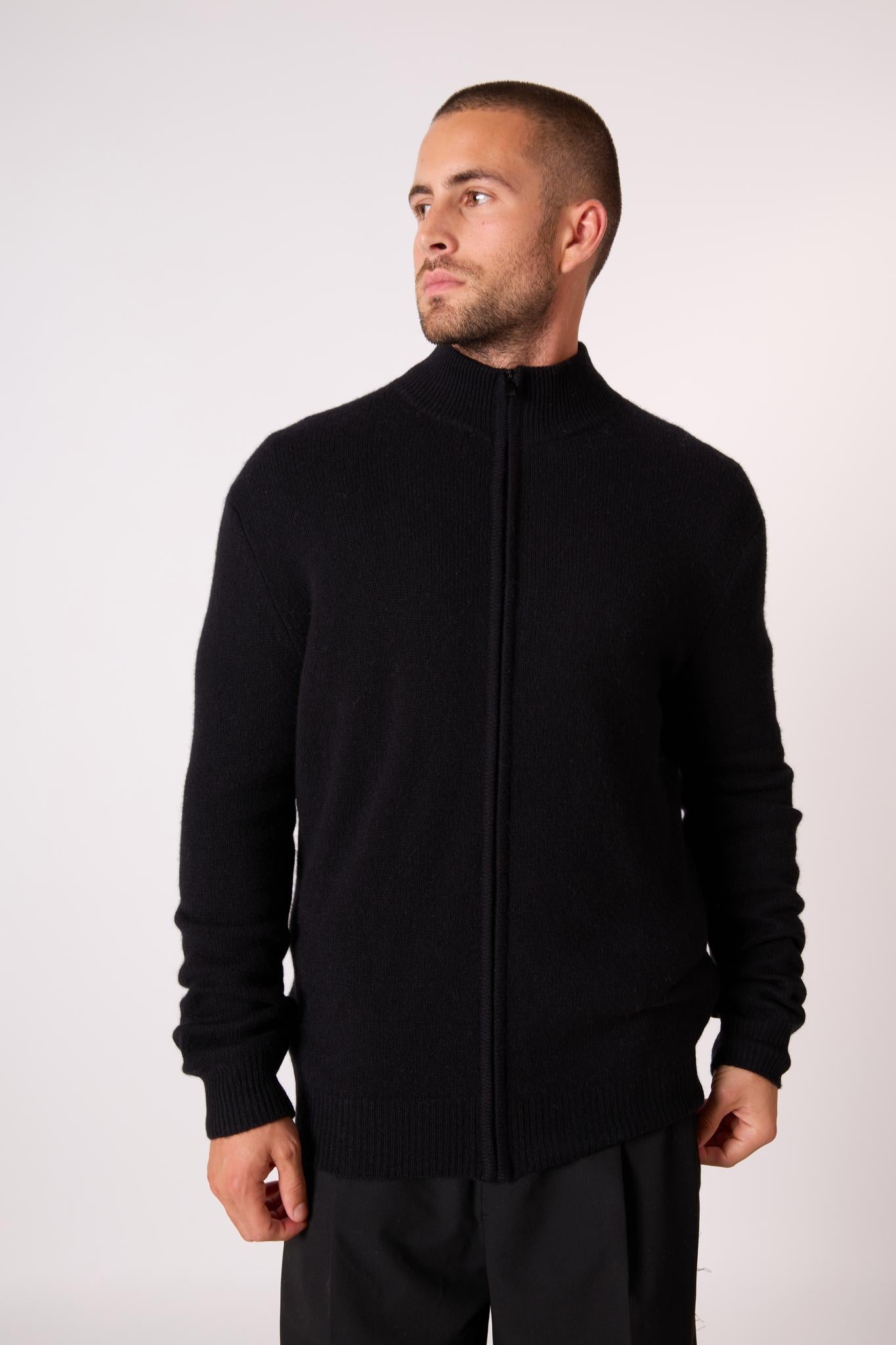 LEO gilet zippé col camionneur 4 fils noir 100% cachemire