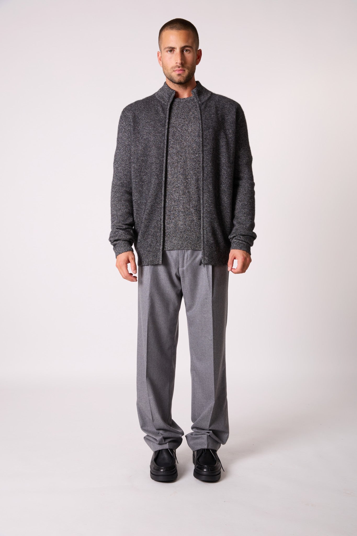 leo gilet zippé col camionneur 4 fils noir/blanc 100% cachemire