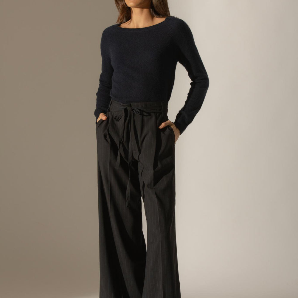LESLIE pull col bateau goutte dos navy 100% cachemire