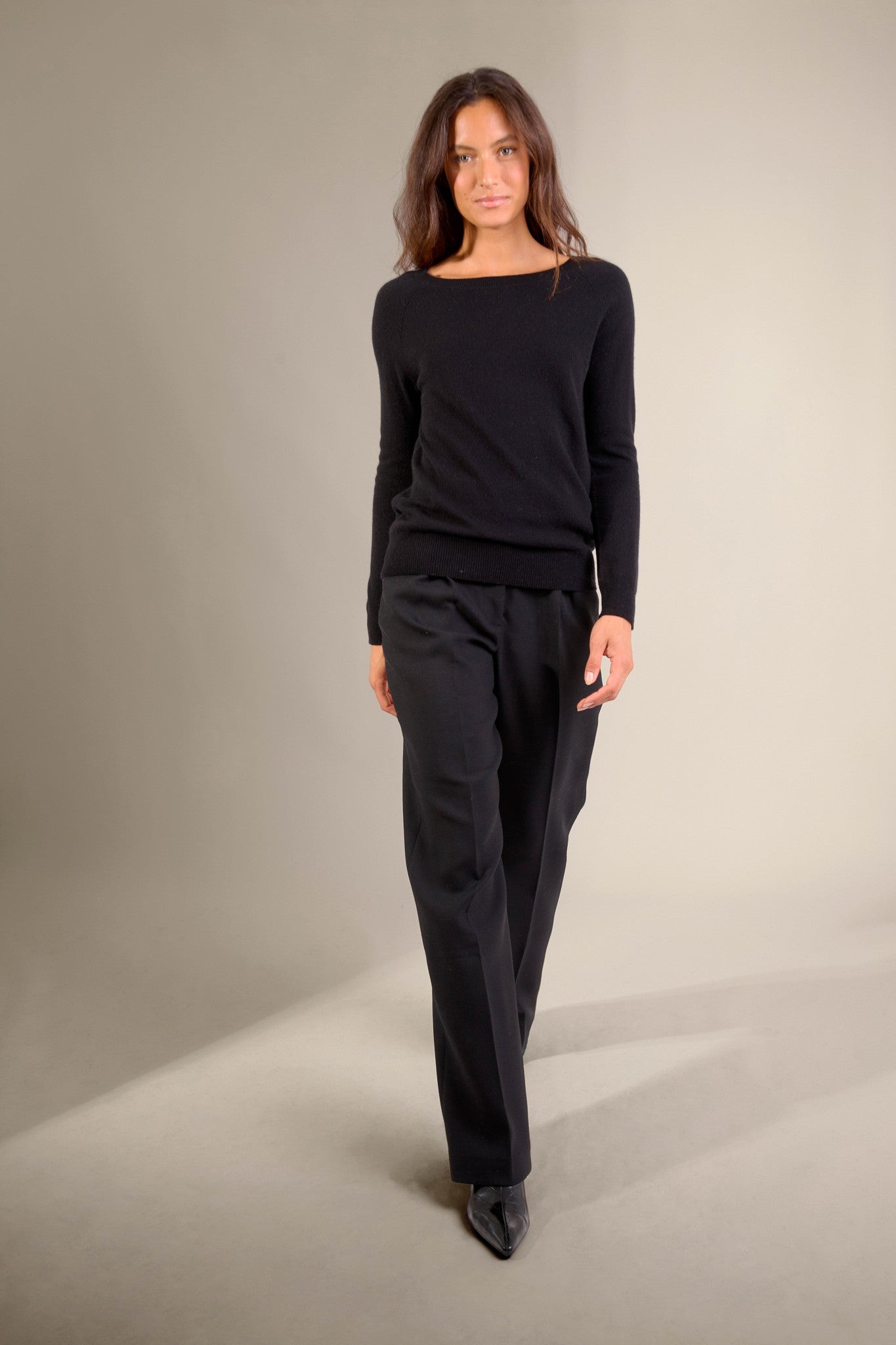 leslie pull col bateau goutte dos noir 100% cachemire