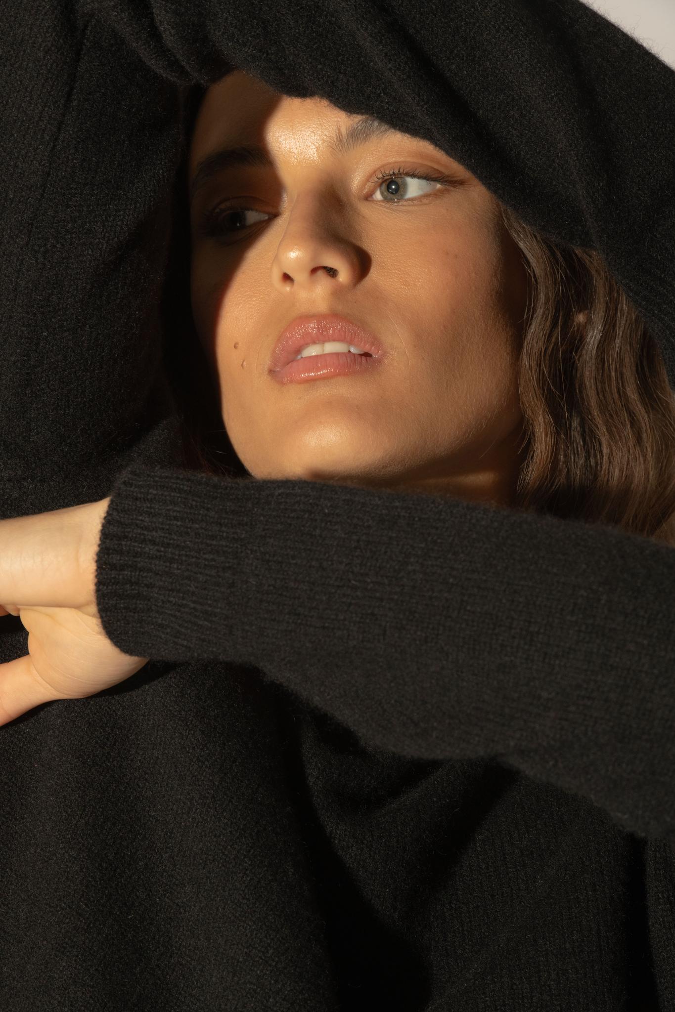 LILA pull col rond 4 fils noir 100% cachemire