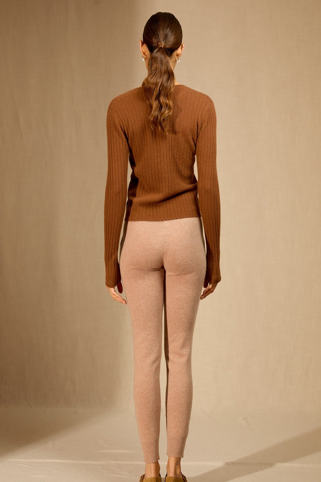 livia cardigan col v chataigne 100% cachemire