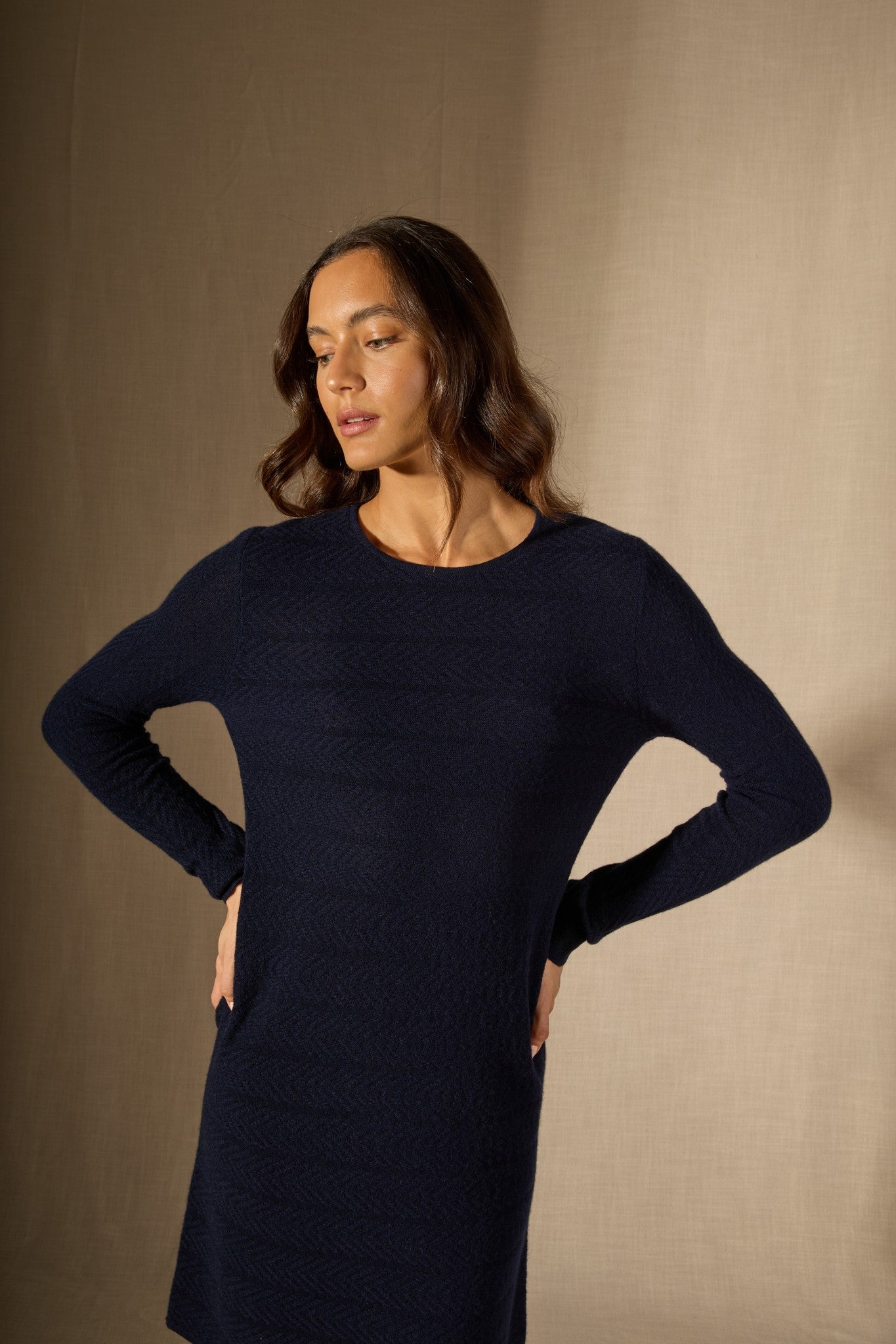 lola robe col rond navy 100% cachemire