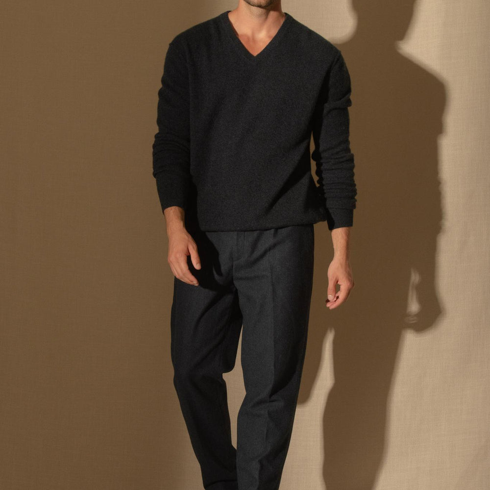 LORENZO pull col v  caviar 100% cachemire