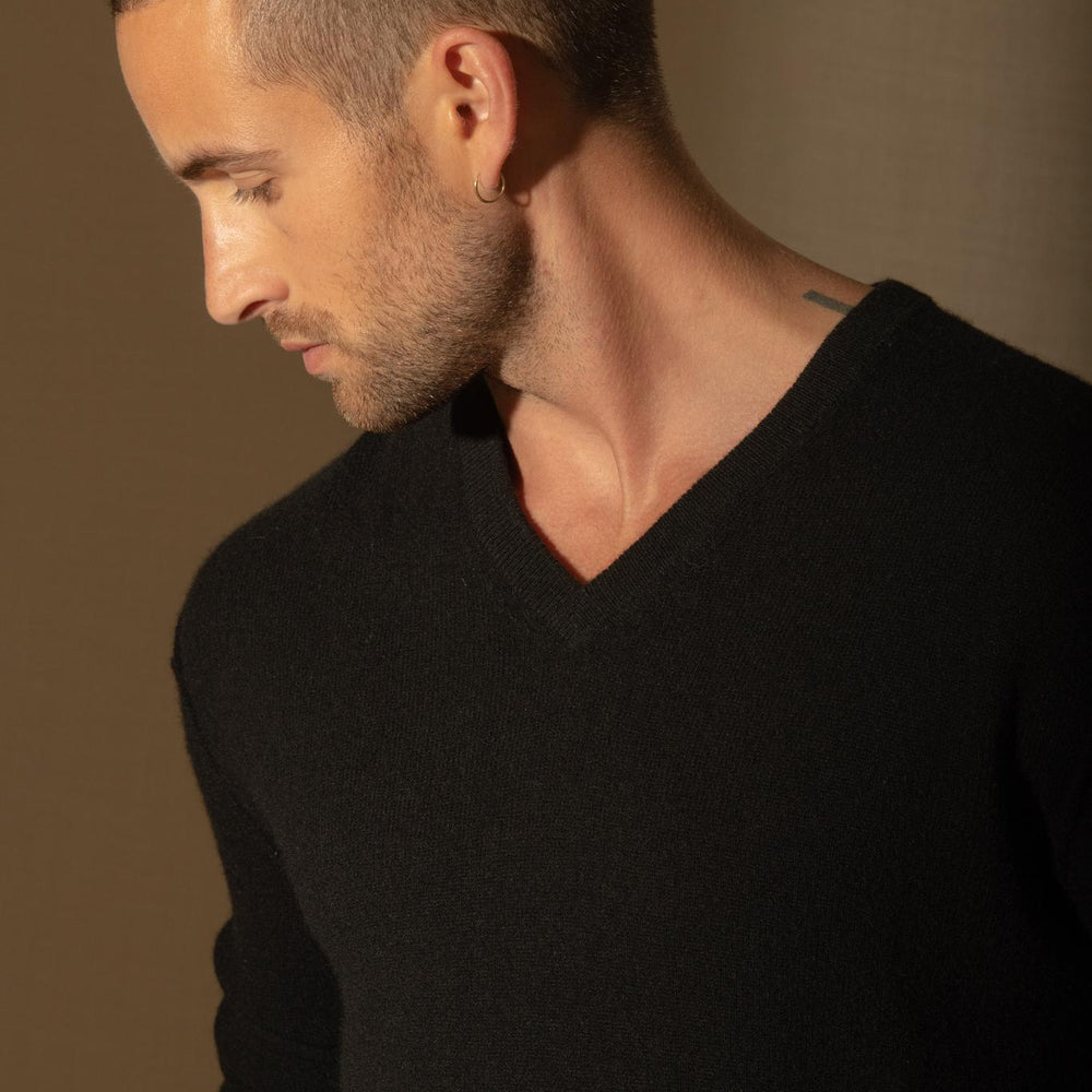 LORENZO pull col v  noir 100% cachemire