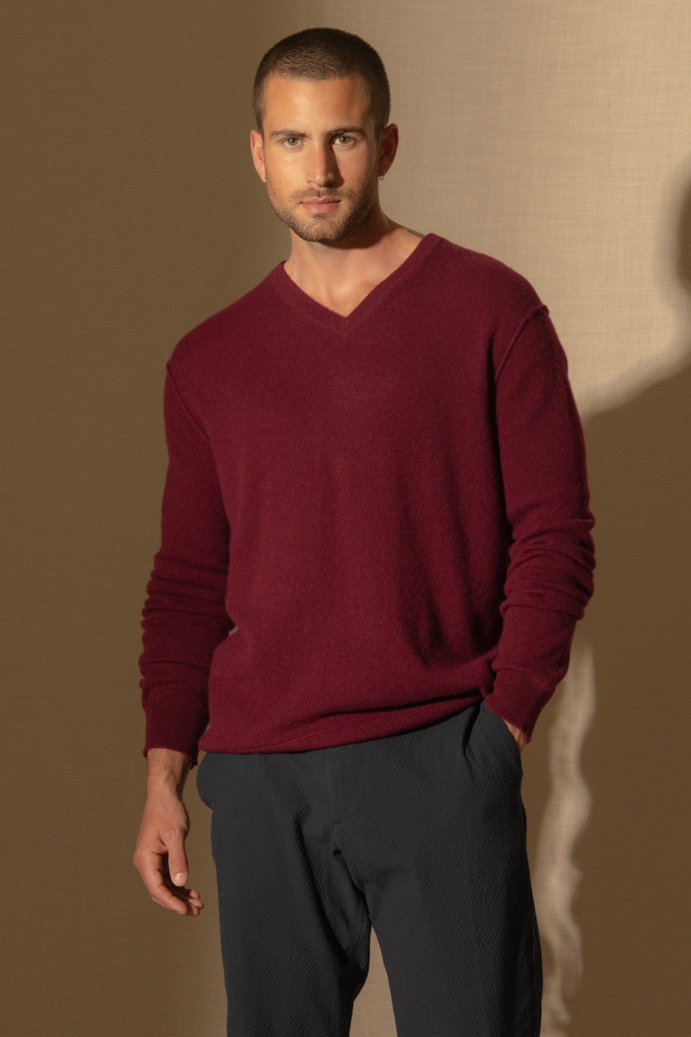 lorenzo pull col v bordeaux 100% cachemire