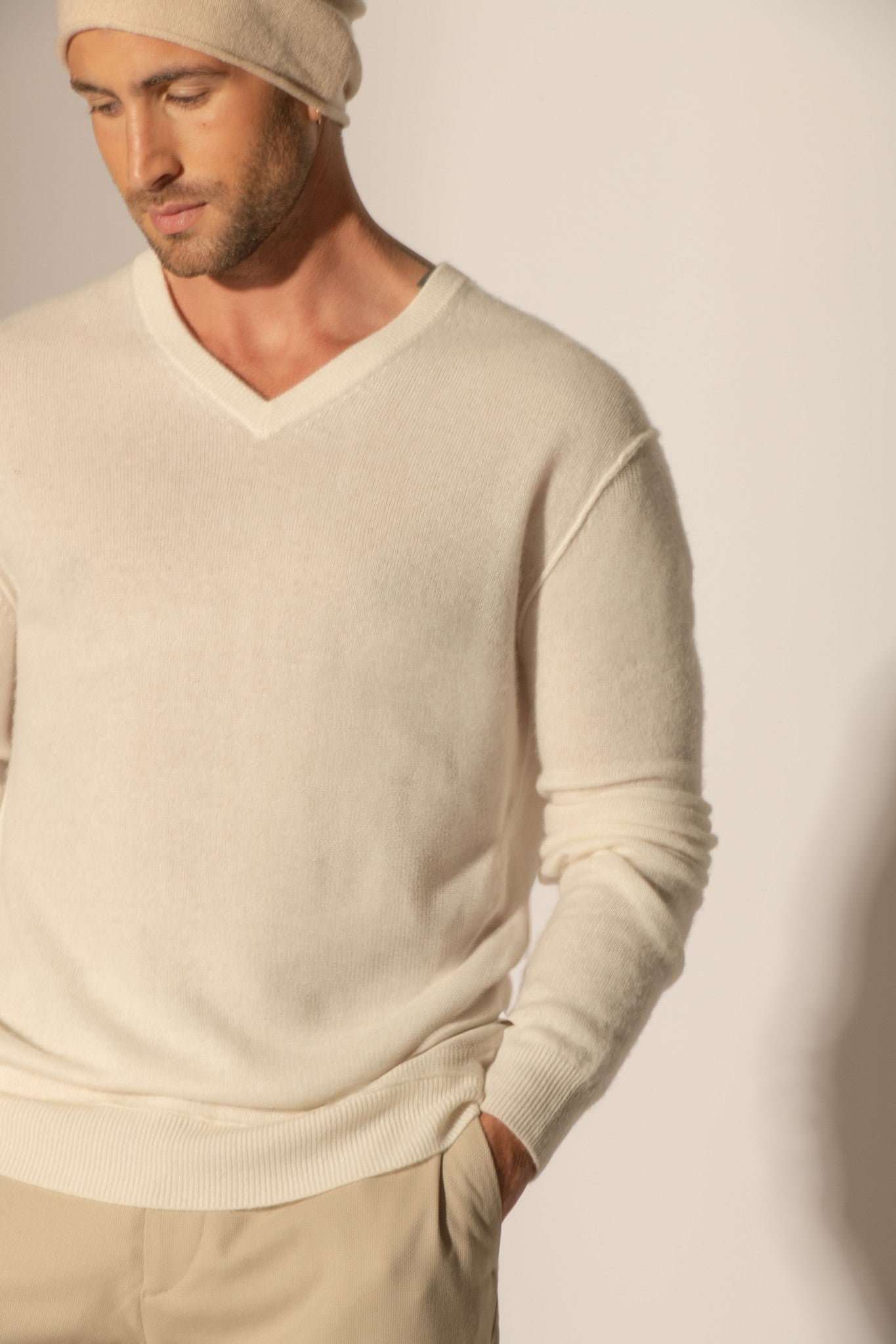 lorenzo pull col v ivoire 100% cachemire