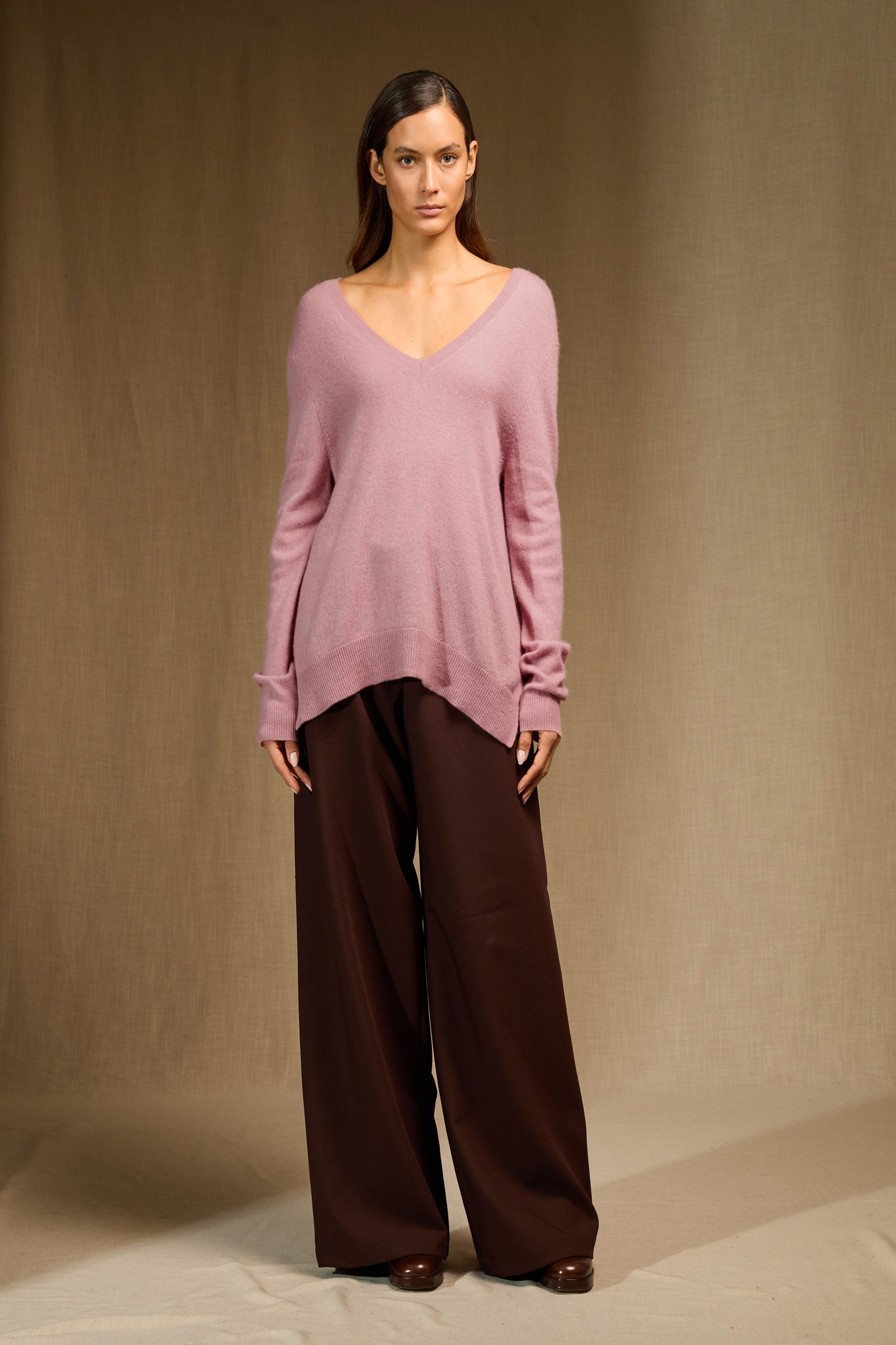 LOVA pull col v devant et dos bois de rose 100% cachemire