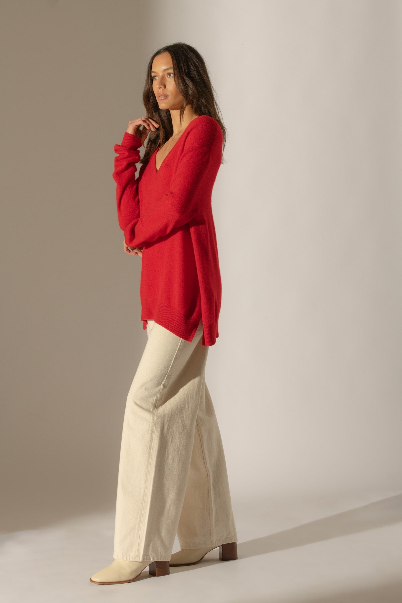 lova pull col v devant et dos rouge 100% cachemire