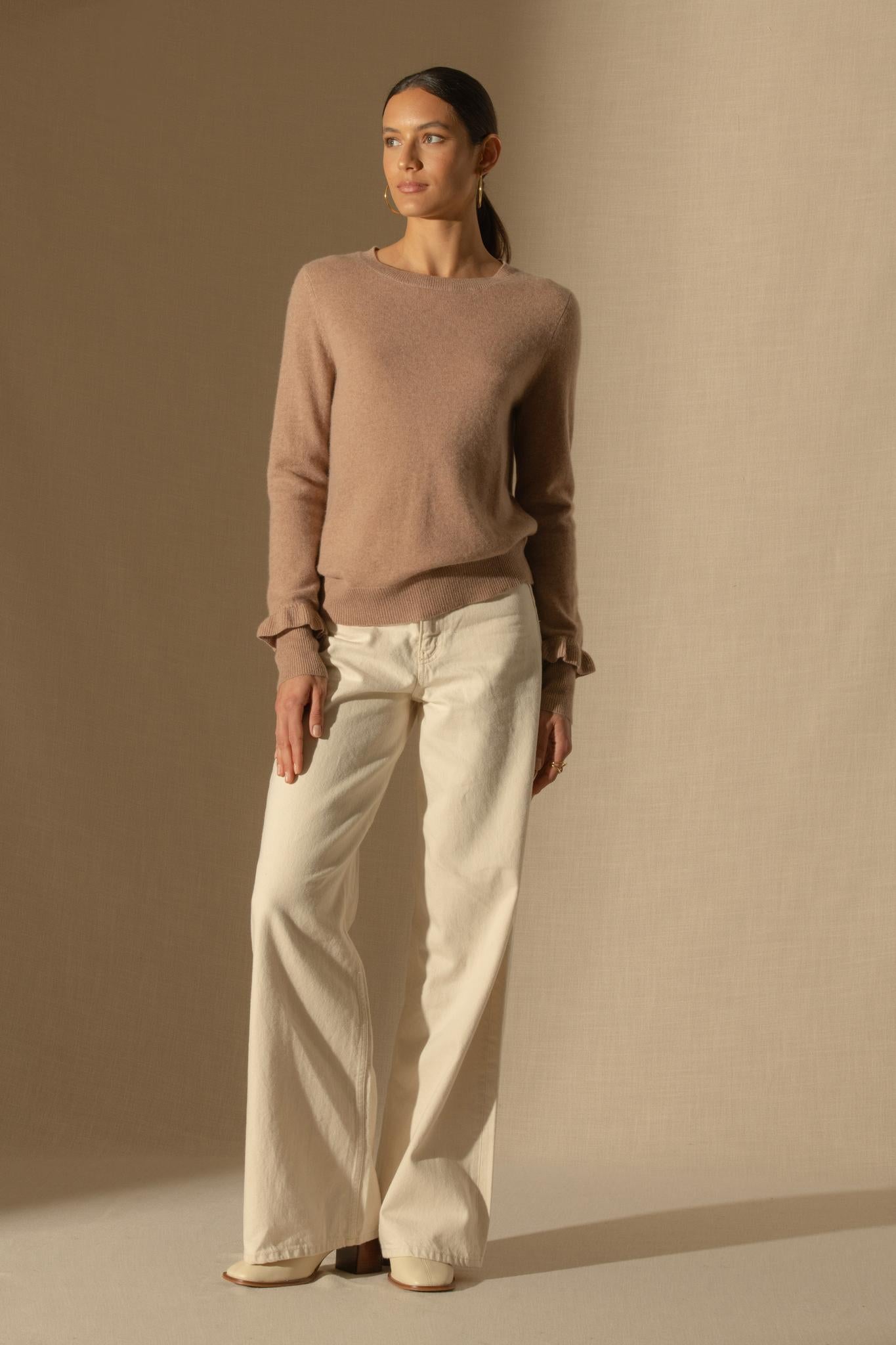 LUING pull col rond volants poignets camel chiné 100% cachemire