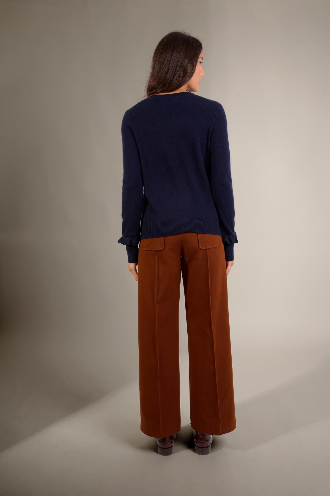 LUING pull col rond volants poignets navy 100% cachemire