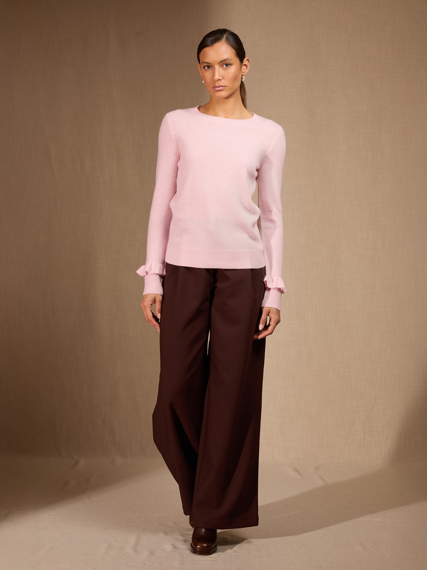 LUING pull col rond volants poignets poudre 100% cachemire