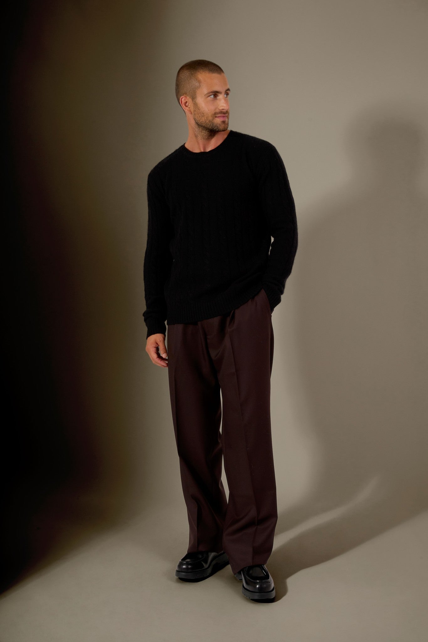 lunario pull col rond 4 fils noir 100% cachemire