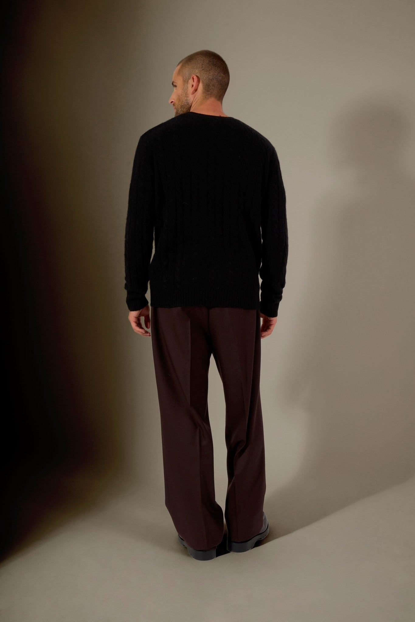 lunario pull col rond 4 fils noir 100% cachemire