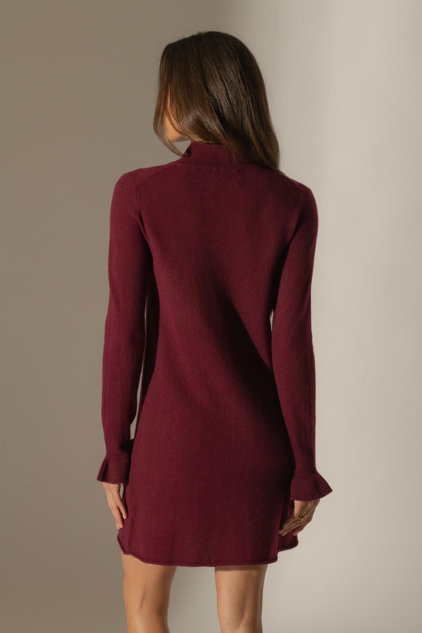 LYAMIA robe col montant volants poignets bordeaux 100% cachemire