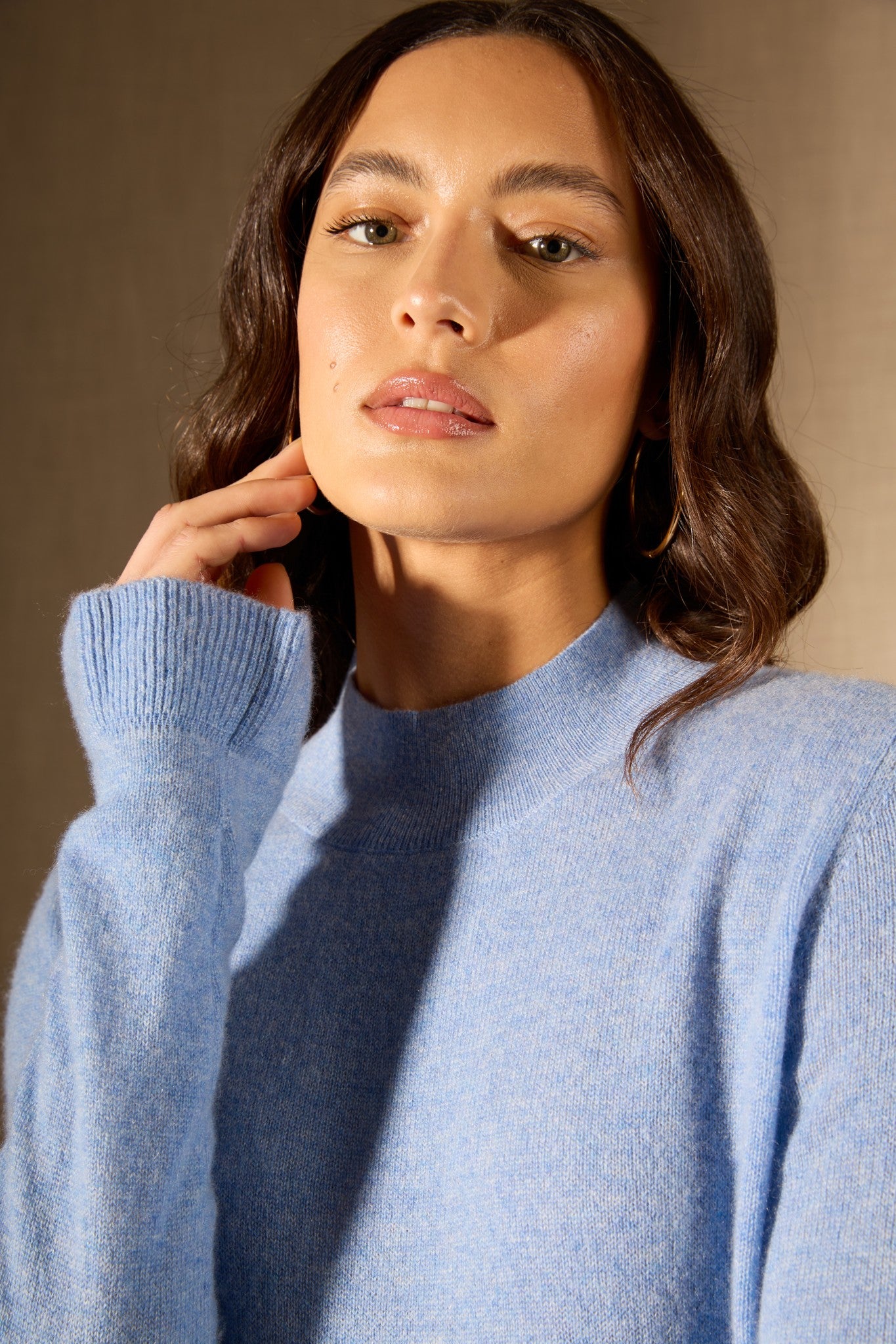 lyamia robe col montant volants poignets sky 100% cachemire