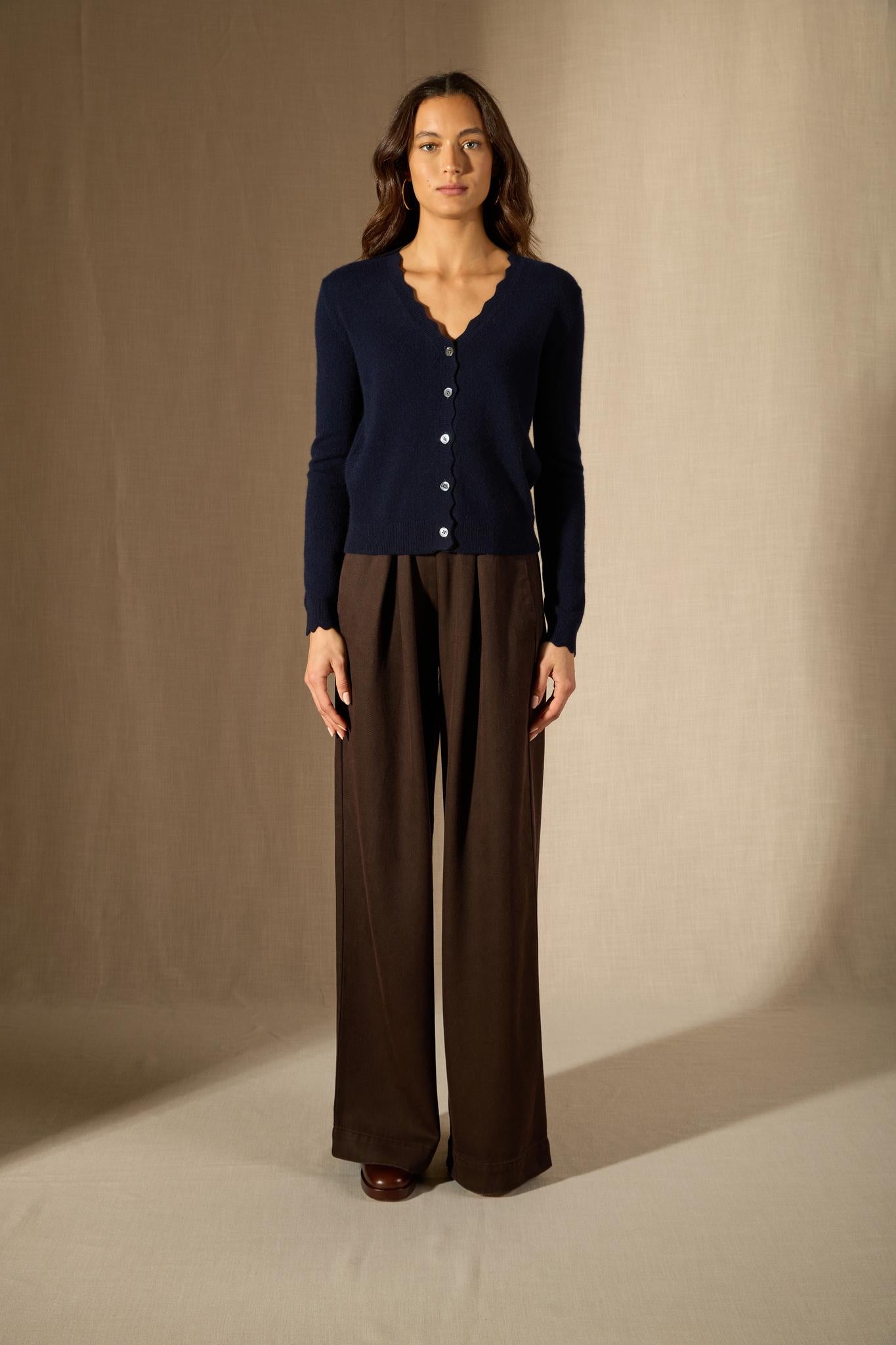 Leora cardigan col v navy 100% cachemire