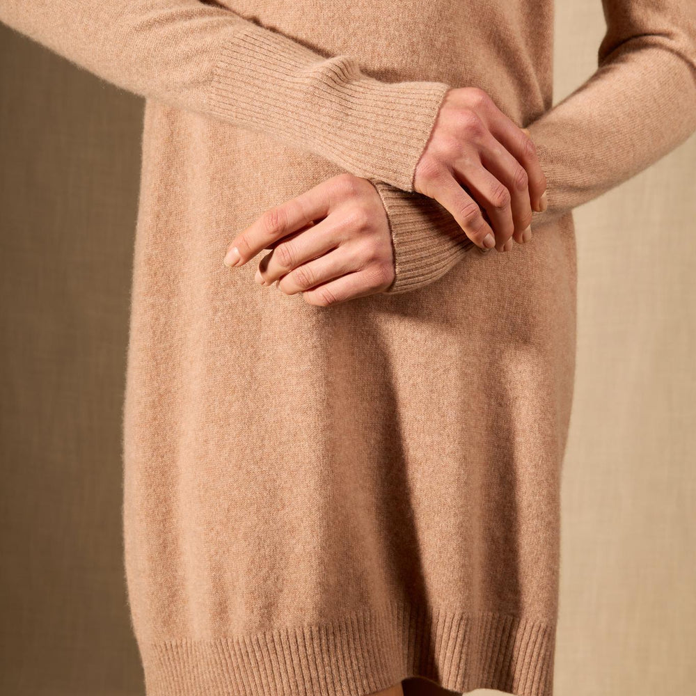 Levana robe col v camel chiné 100% cachemire