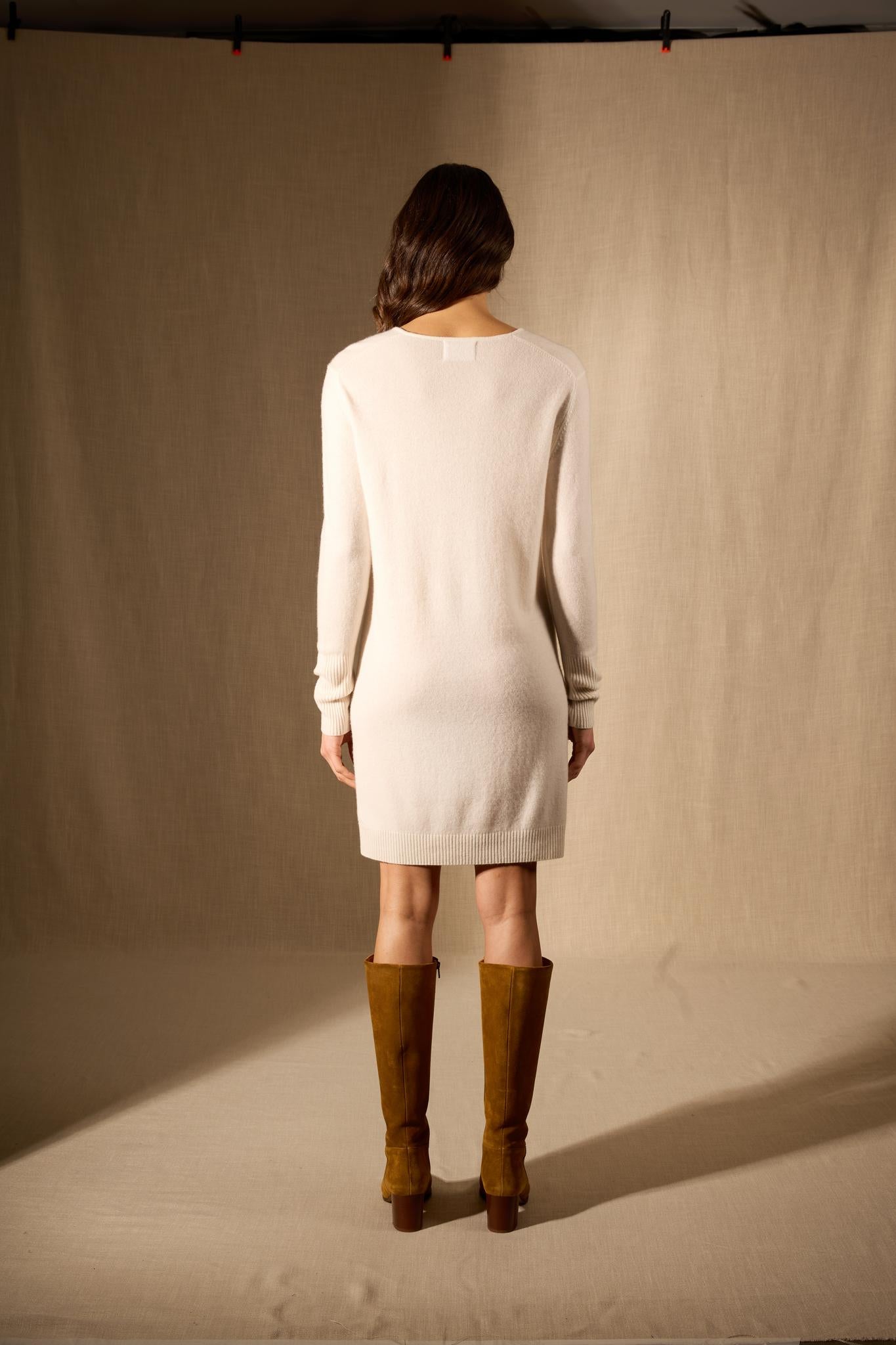 Levana robe col v ivoire 100% cachemire