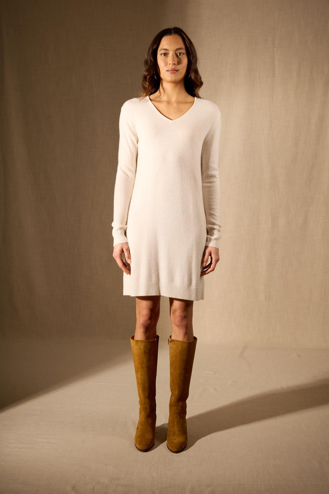 Levana robe col v ivoire 100% cachemire
