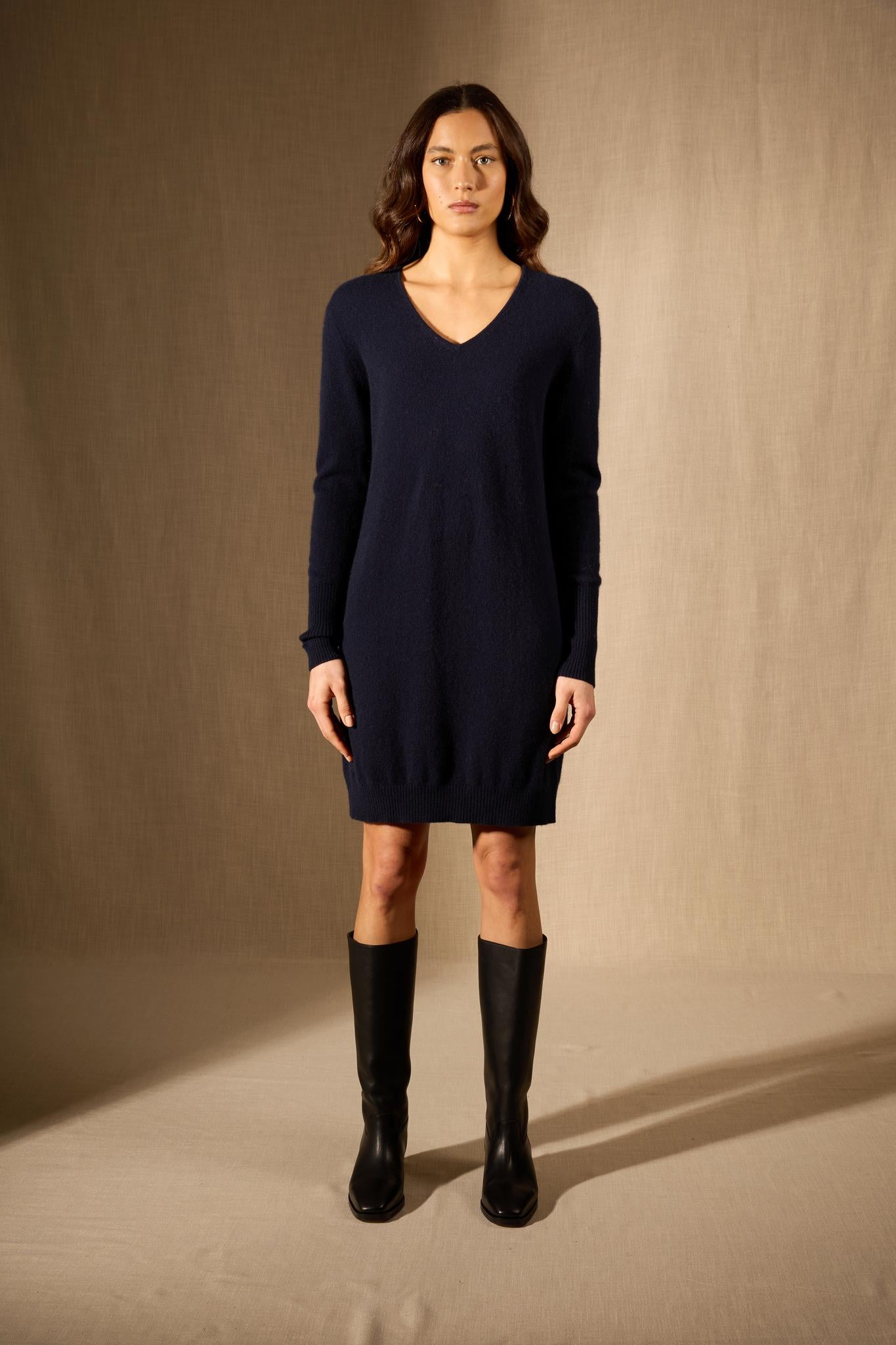 Levana robe col v navy 100% cachemire