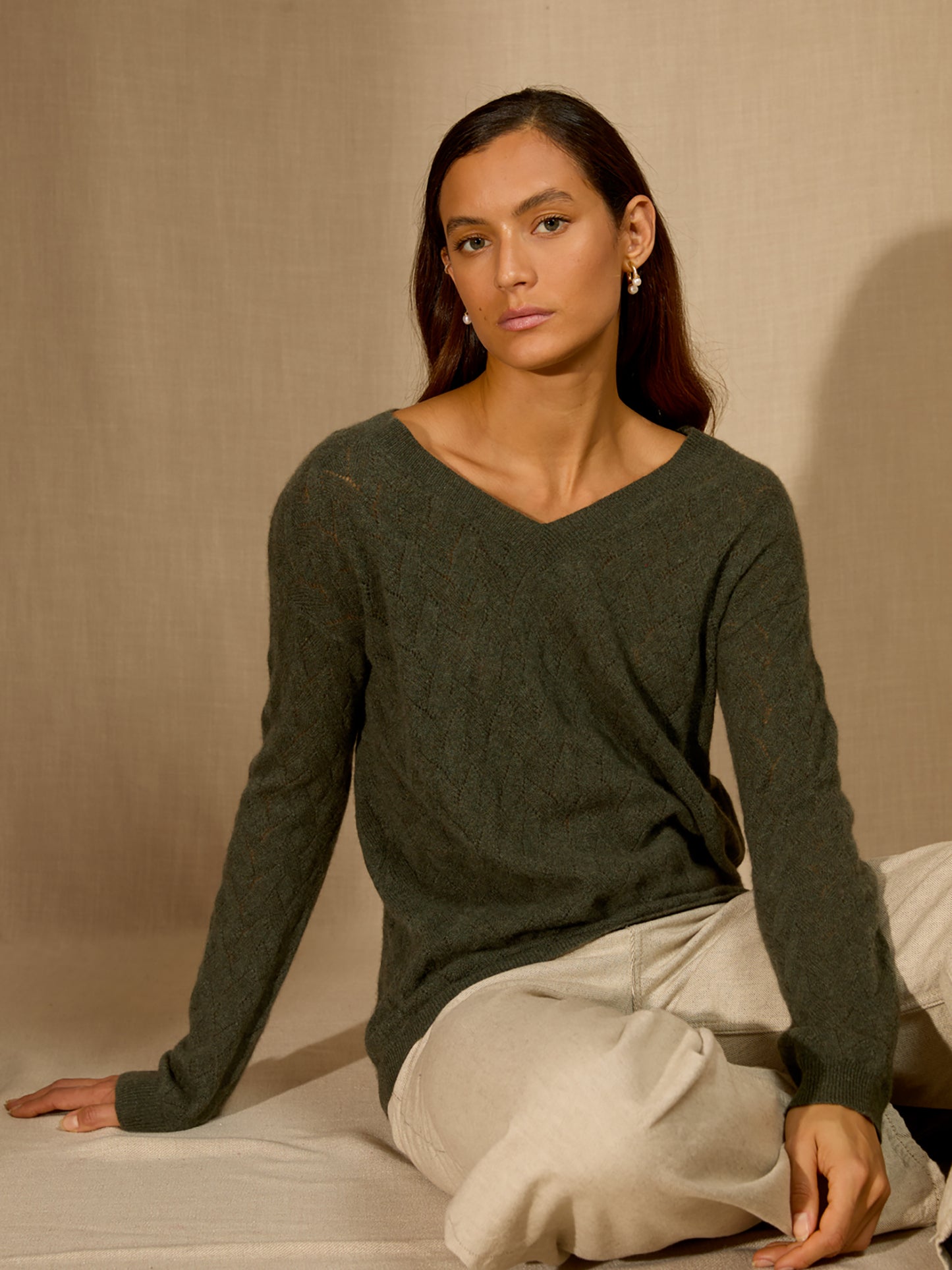 MADISON pull col v kaki chiné 100% cachemire