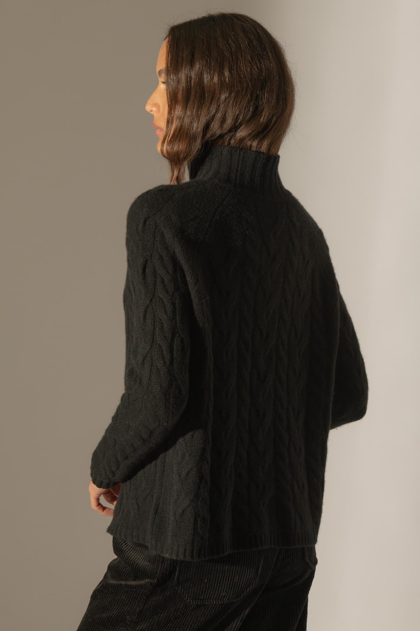 MAIREAD pull col montant 6 fils noir 100% cachemire