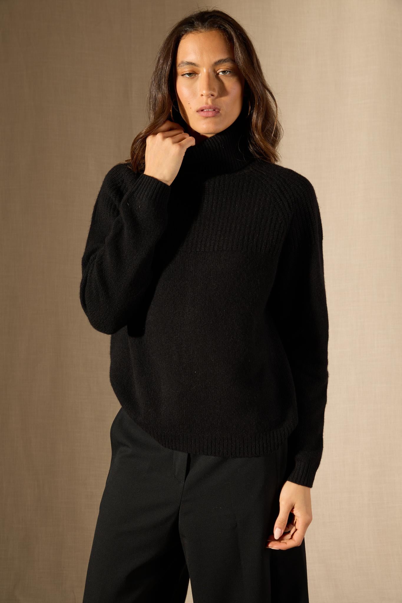 MANESES pull col roulé 6 fils noir 100% cachemire