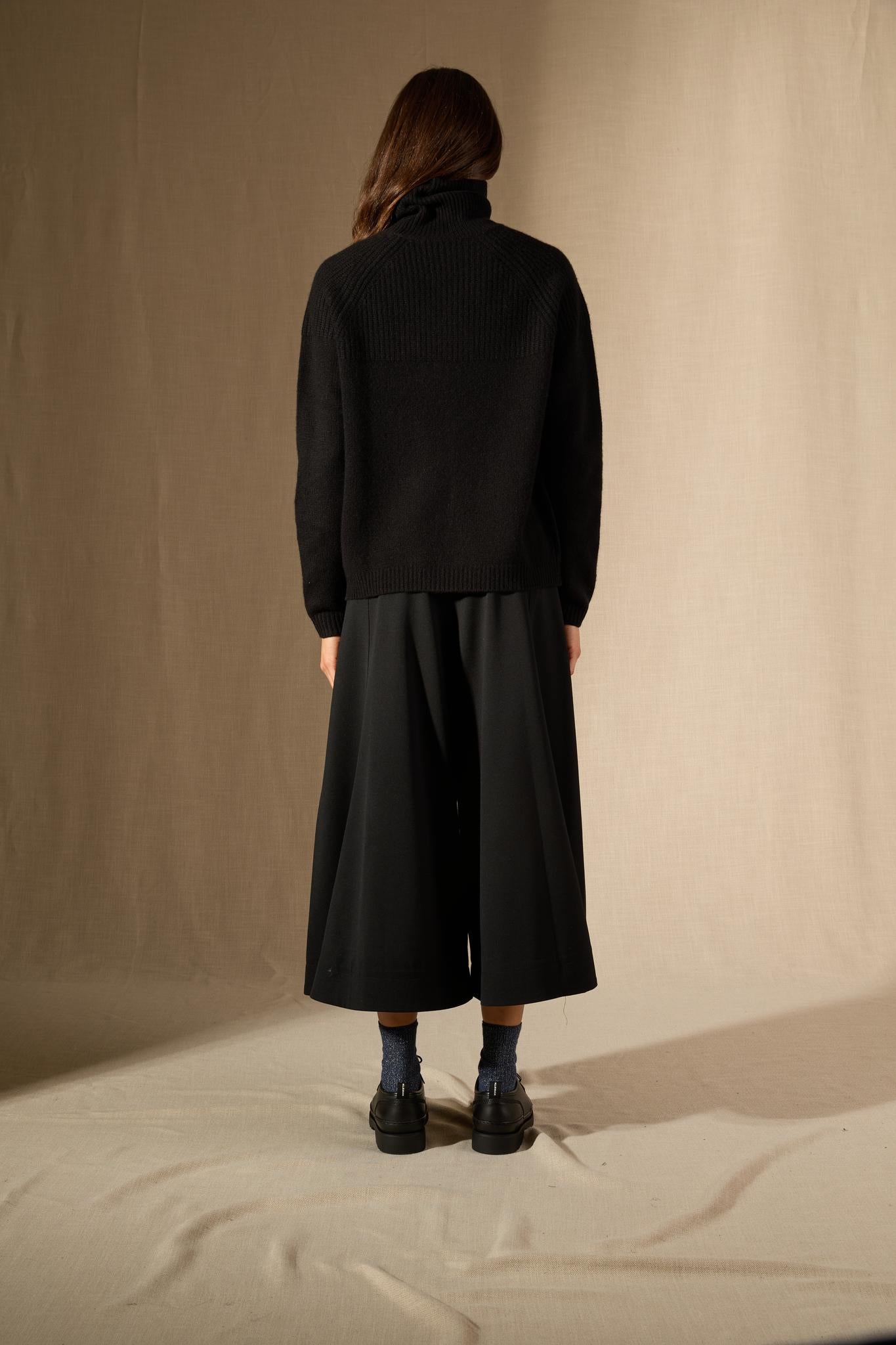 MANESES pull col roulé 6 fils noir 100% cachemire