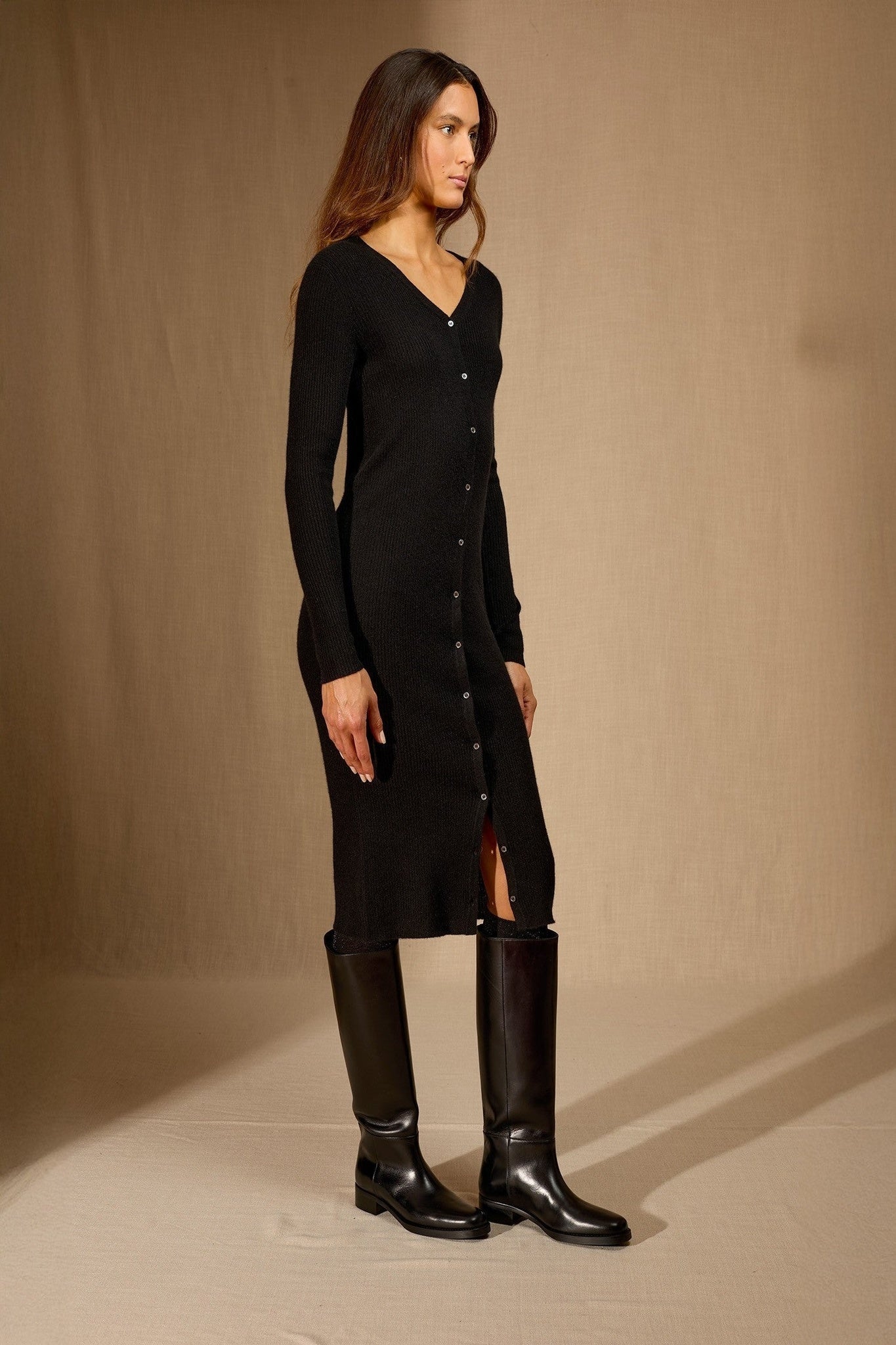 maria robe boutonnée col v noir 100% cachemire