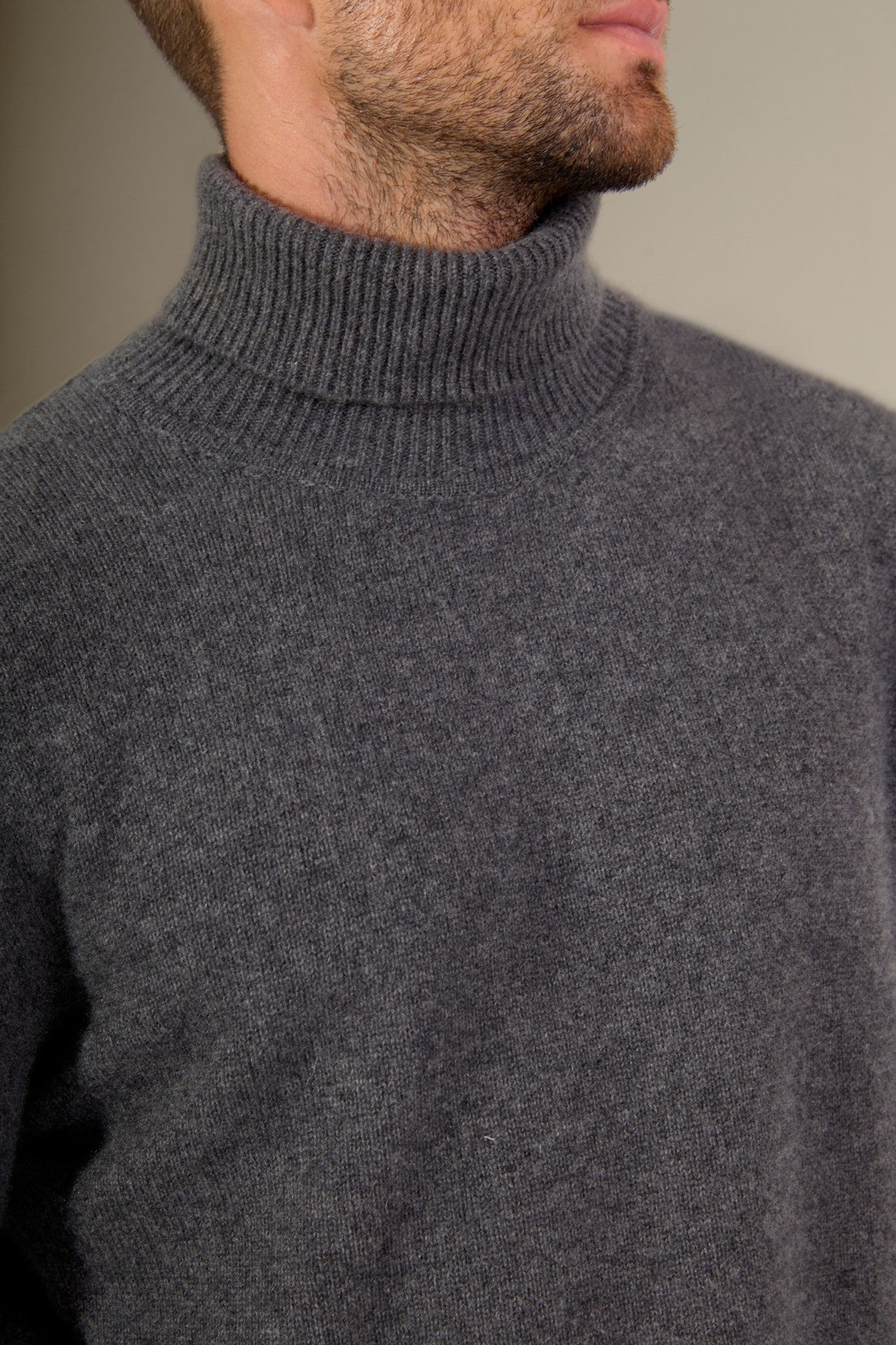 marius pull col roulé 4 fils anthracite chiné 100% cachemire