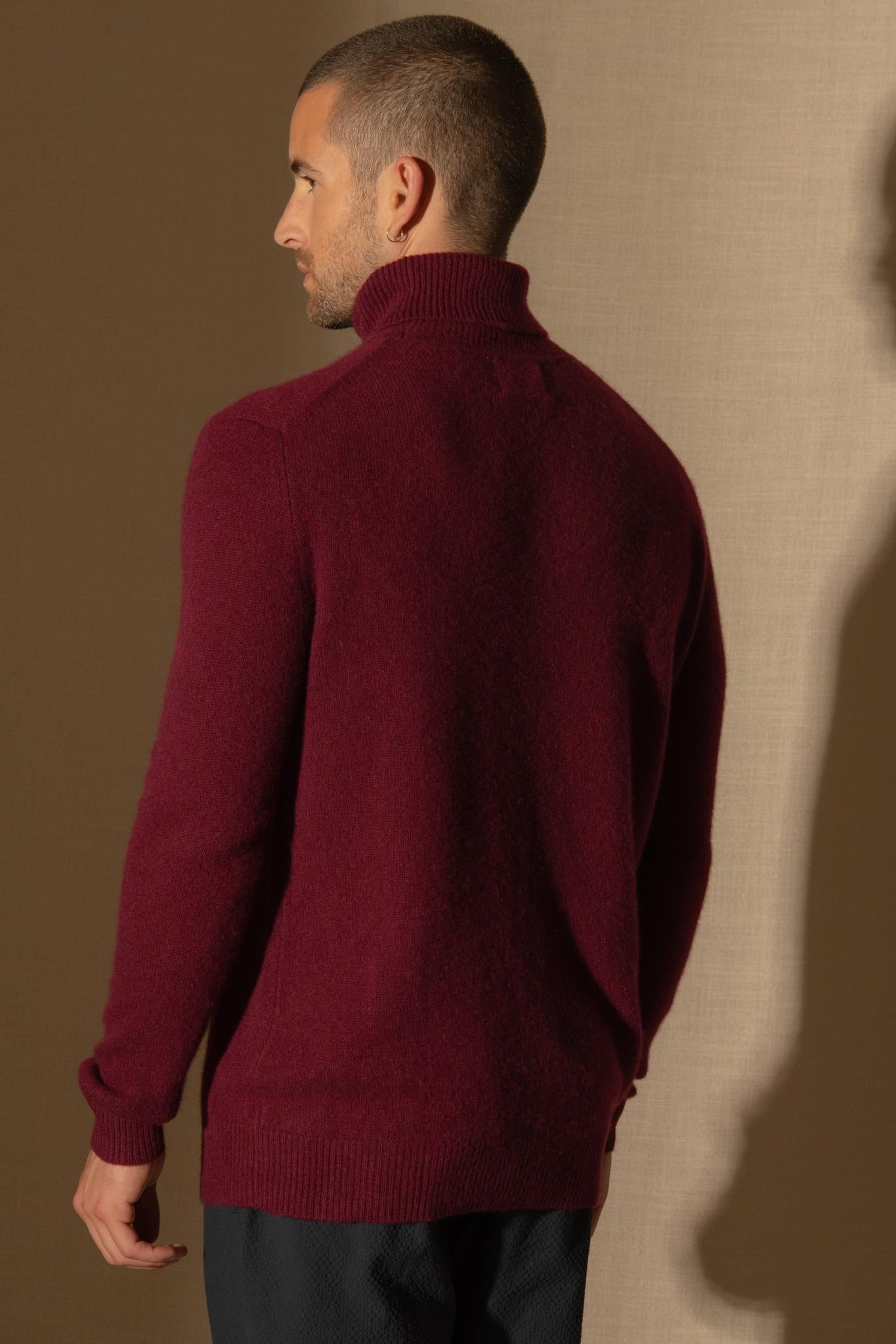 MARIUS pull col roulé 4 fils bordeaux 100% cachemire