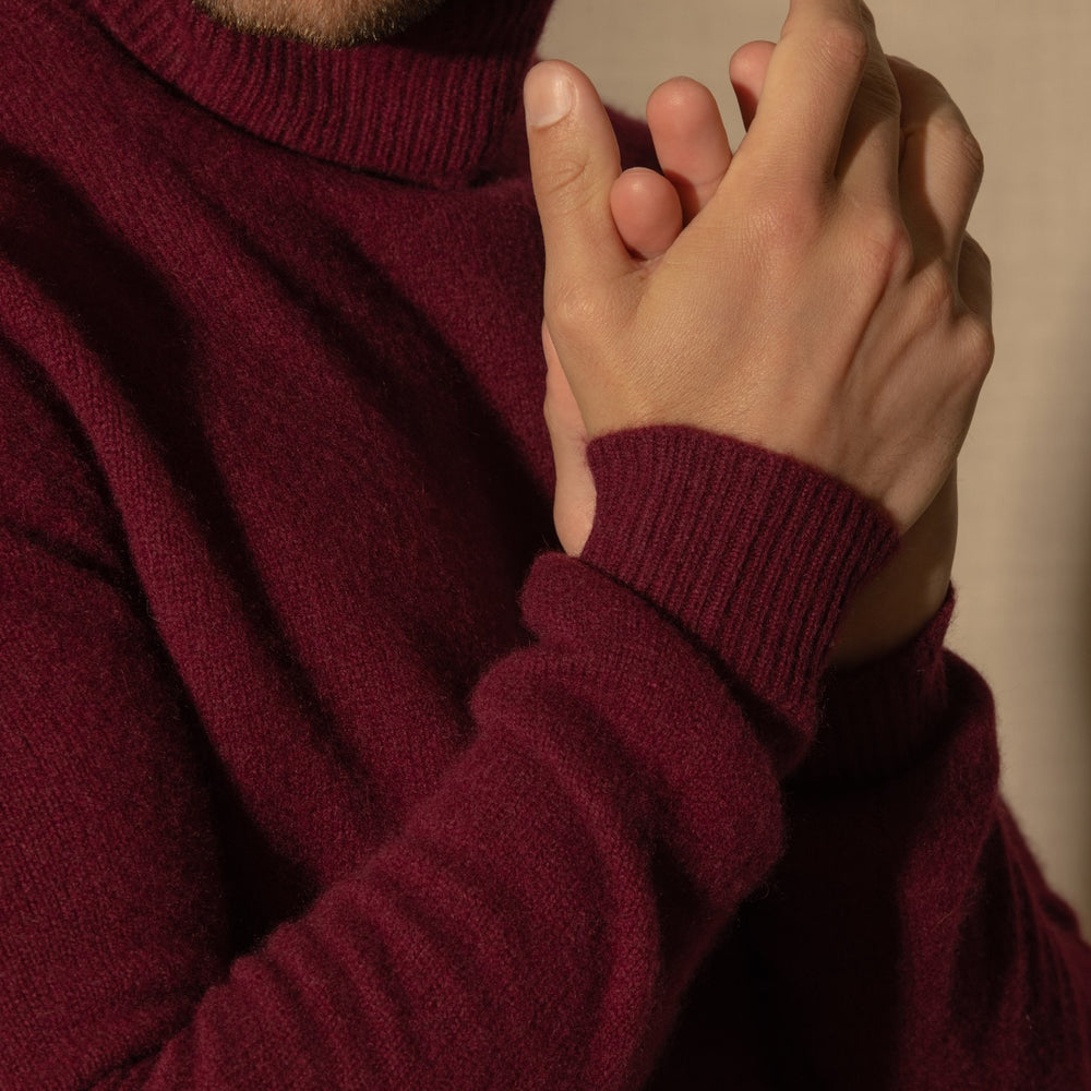 marius pull col roulé 4 fils bordeaux 100% cachemire