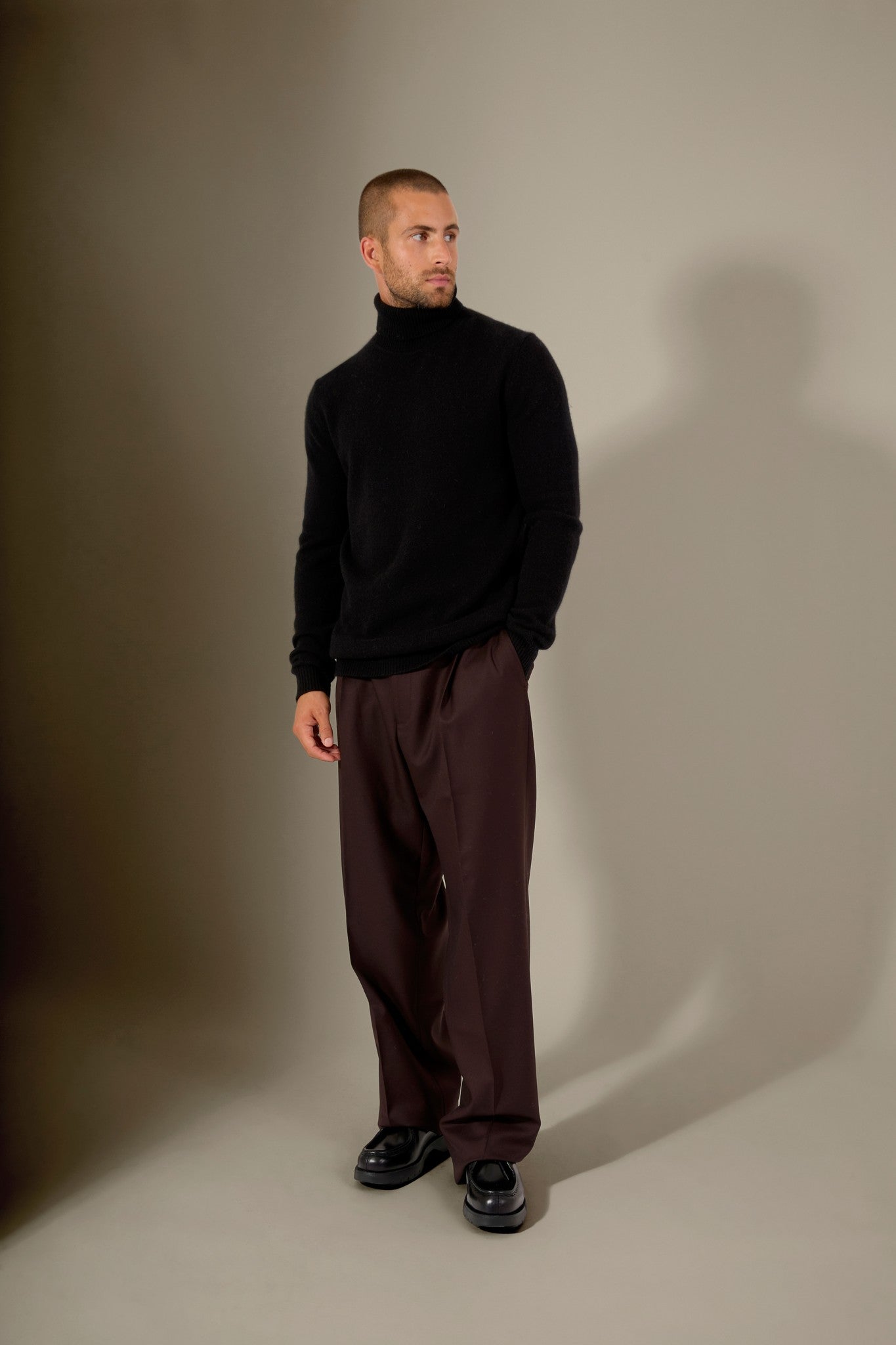 marius pull col roulé 4 fils noir 100% cachemire