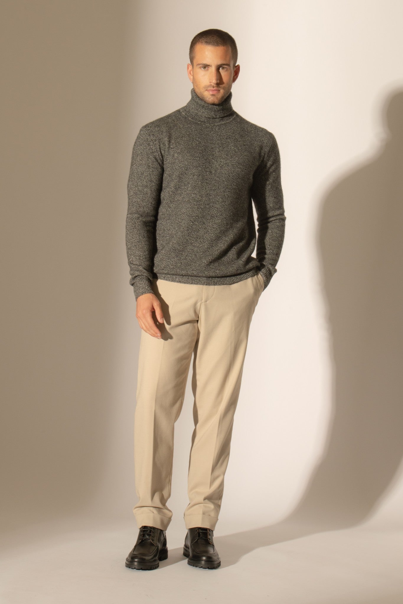 marius pull col roulé 4 fils noir/blanc 100% cachemire