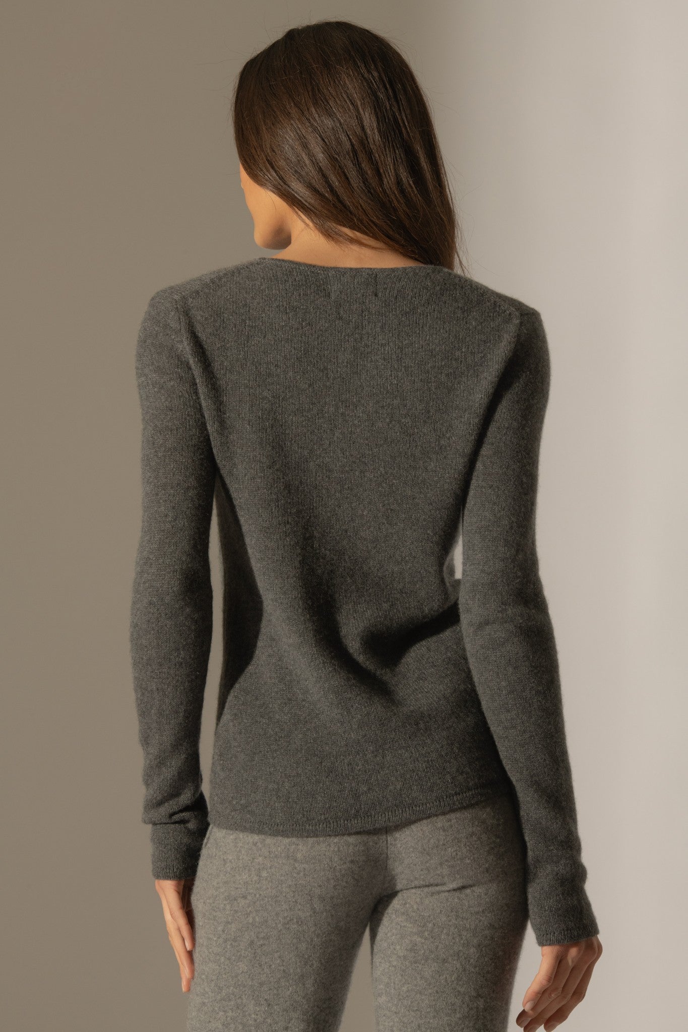 marya pull col rond 4 fils anthracite chiné 100% cachemire